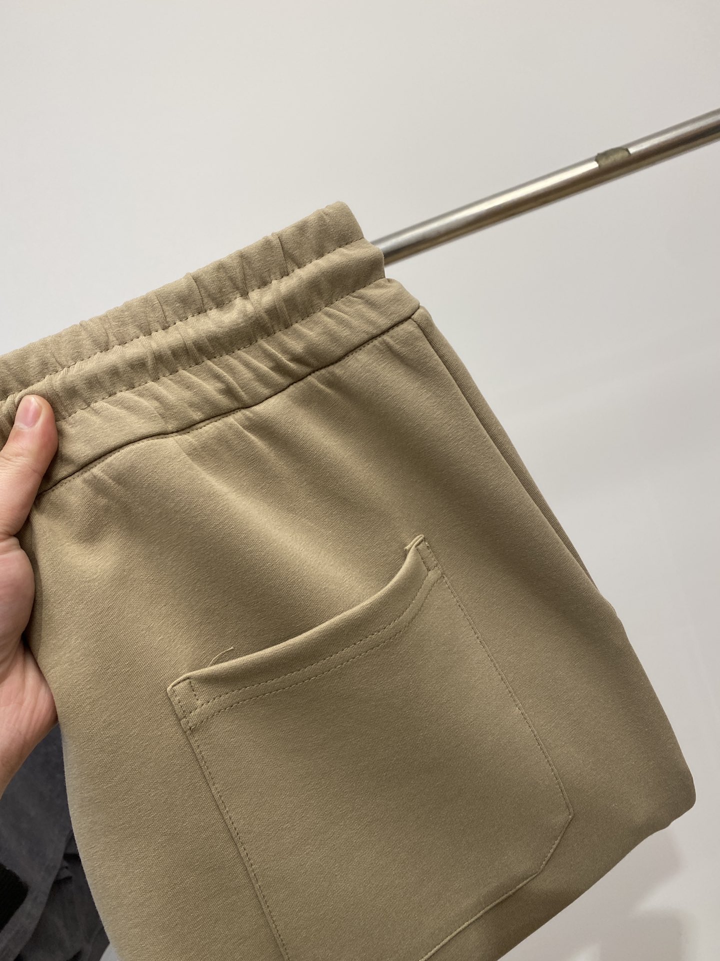 NO:123809,DESCENTE, 2025 hot casual pants, high elasticity, slimming, simple and versatile hot style, fine workmanship, every needle can be seen attentively, many celebrity internet celebrities love the most, lengthen the body proportions!  Micro-spin ^_^Comfortable fabric Details M-3XL, alexander wang19860909DESCENTE迪桑特、2025爆款休闲裤 高弹显瘦必爆简约百搭爆款,做工精细,每一针都看得到用心,超多明星网红最爱 拉长身材比例哦！微弹 ^_^舒适面料 细节体码数M-3XL,,alexander wang,Men's clothing