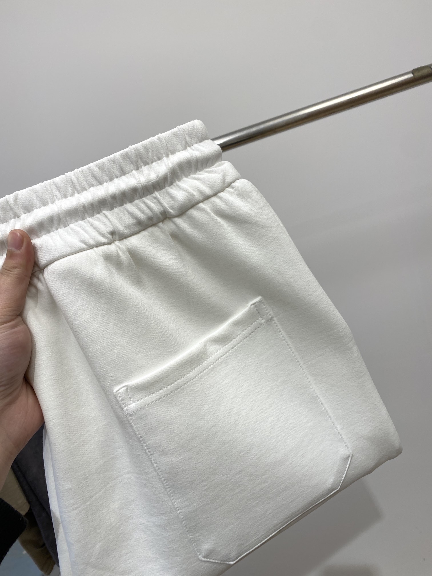 NO:123813,DESCENTE, 2025 hot casual pants, high elasticity, slimming, simple and versatile hot style, fine workmanship, every needle can be seen attentively, many celebrity internet celebrities love the most, lengthen the body proportions!  Micro-spin ^_^Comfortable fabric Details M-3XL, alexander wang19860909DESCENTE迪桑特、2025爆款休闲裤 高弹显瘦必爆简约百搭爆款,做工精细,每一针都看得到用心,超多明星网红最爱 拉长身材比例哦！微弹 ^_^舒适面料 细节体码数M-3XL,,alexander wang,Men's clothing