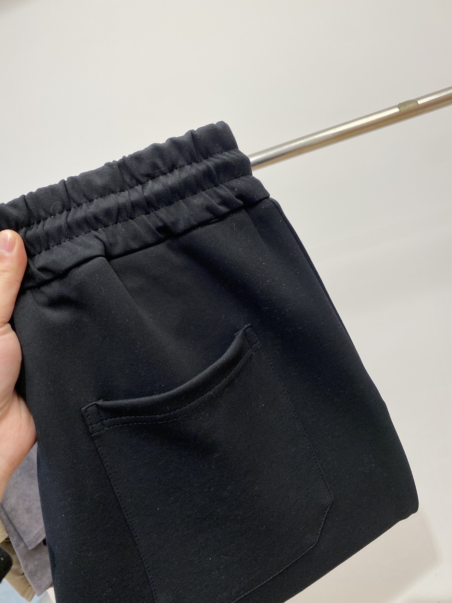 NO:123816,MIU MIU, 2025 hot casual pants, high elasticity, slimming, simple and versatile, with fine workmanship, every needle can be seen attentively. Many celebrities and internet celebrities love the most, lengthen their body proportions!  Micro-spin ^_^Comfortable fabric Details M-3XL,,miumiu,alexander wang19860909MIU MIU、2025爆款休闲裤 高弹显瘦必爆简约百搭爆款,做工精细,每一针都看得到用心,超多明星网红最爱 拉长身材比例哦！微弹 ^_^舒适面料 细节体码数M-3XL,,miumiu,alexander wang,Men's clothing