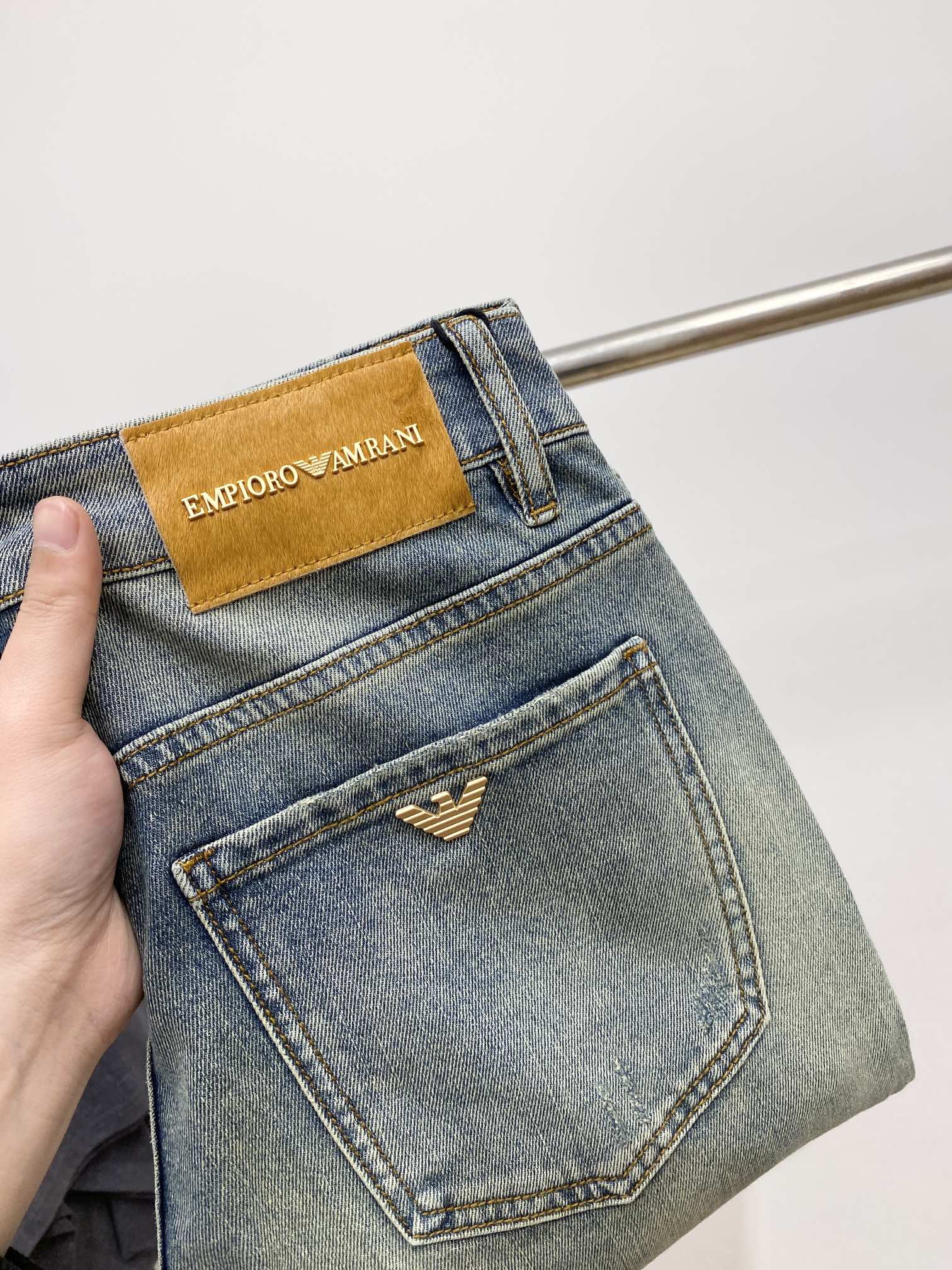 NO:116760,Armani, the latest products, the counter is available at the same time, original single-purpose goods, water-washed casual jeans, imported original washing elastic fabric, comfortable and elastic, original hardware and auxiliary decorative logo, super positive style, extremely high grade, counter quality, fashionable and stylish upper body, 29-38,,armani, jeans, alexander wang19860909阿玛尼、最新品,专柜同步有售,原单狠货,水洗休闲牛仔裤,进口原版水洗弹力面料,舒适有弹性,原版五金辅料装饰logo,版型超正,档次极高,专柜品质,上身时尚有型,码数29-38,,armani,jeans,alexander wang,Men's clothing