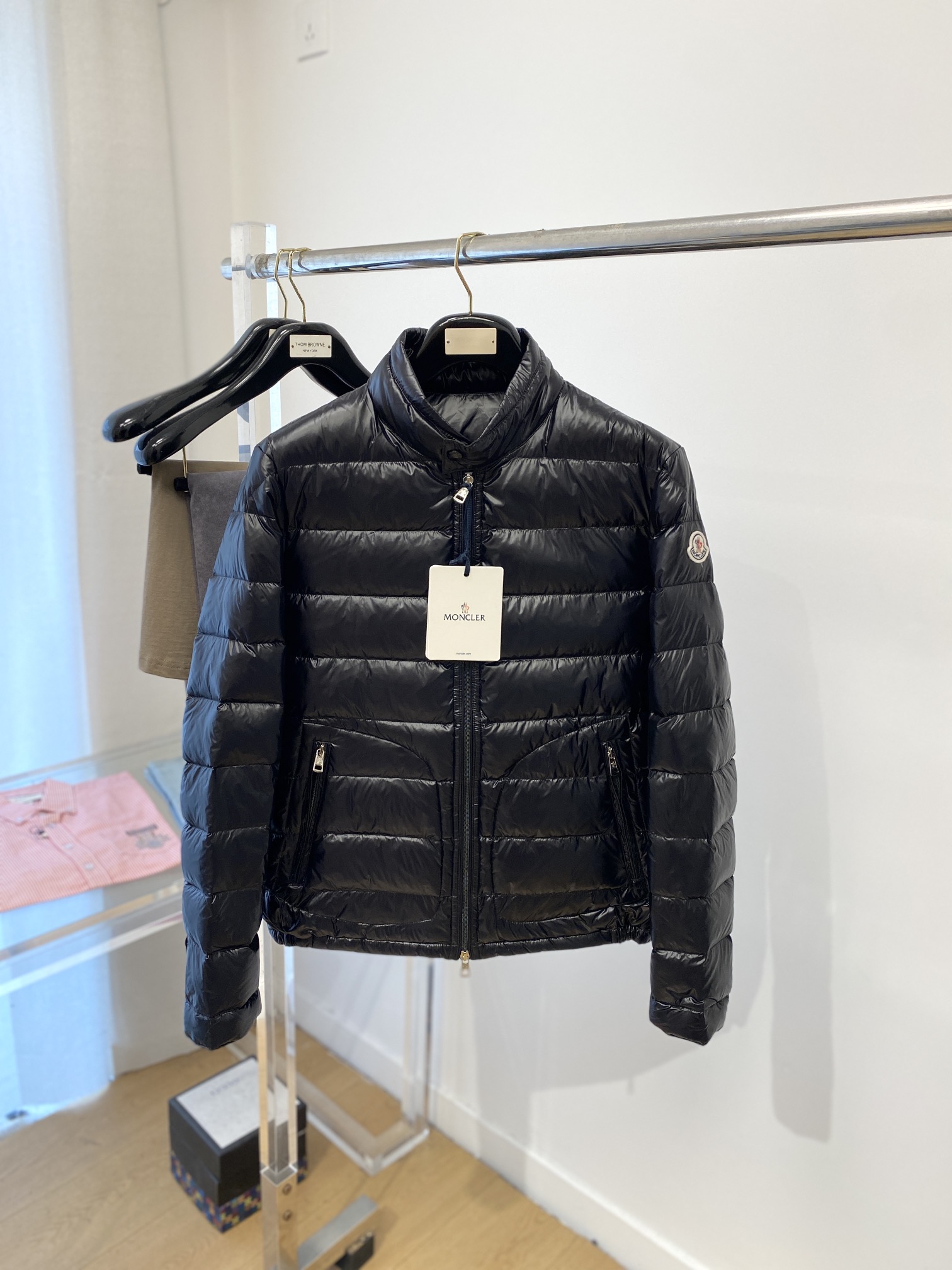 蒙口、2025最新款男士轻薄羽绒服、面料柔软舒适 ．上身版型超赞 ．拉链．辅料都是客供 、进口面料，轻便