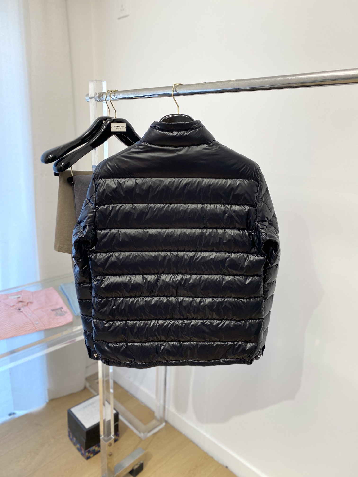 蒙口、2025最新款男士轻薄羽绒服、面料柔软舒适 ．上身版型超赞 ．拉链．辅料都是客供 、进口面料，轻便