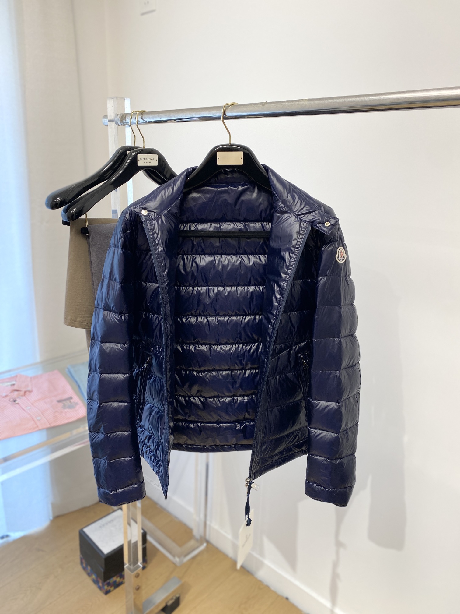 蒙口、2025最新款男士轻薄羽绒服、面料柔软舒适 ．上身版型超赞 ．拉链．辅料都是客供 、进口面料，轻便