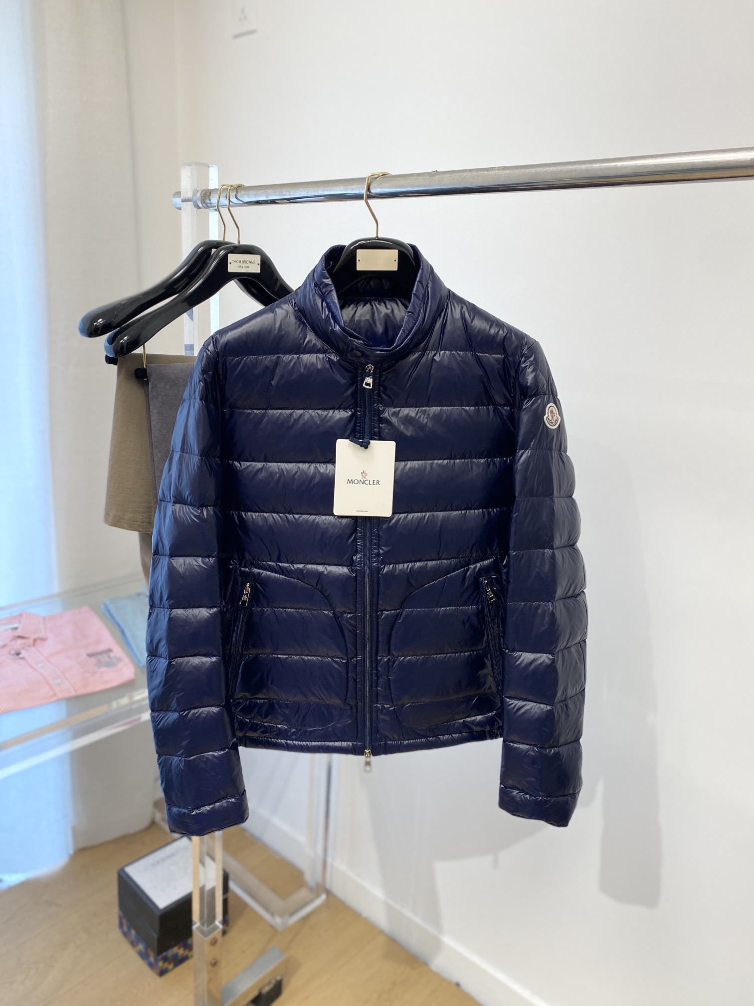 蒙口、2025最新款男士轻薄羽绒服、面料柔软舒适 ．上身版型超赞 ．拉链．辅料都是客供 、进口面料，轻便