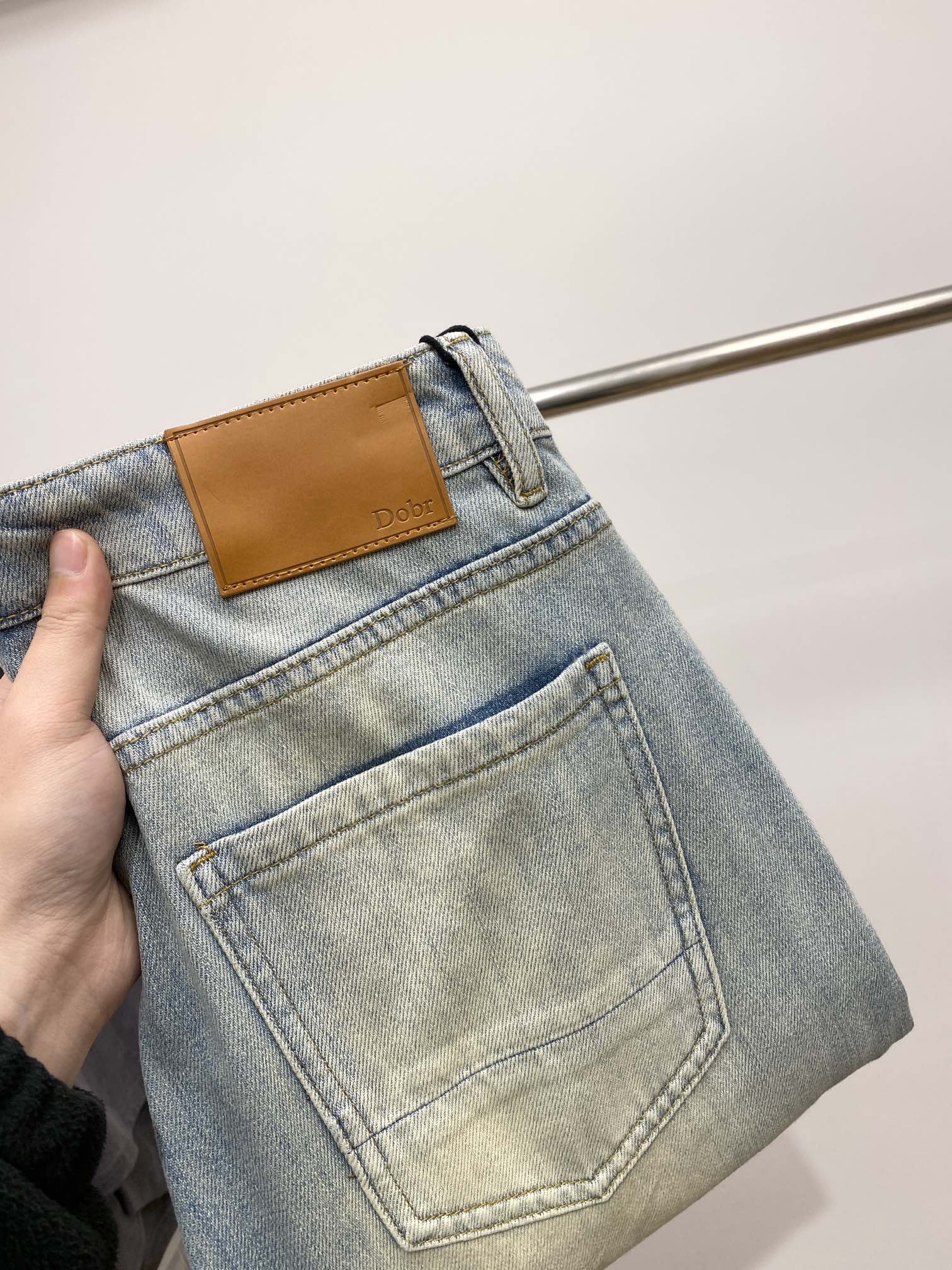 NO:118274,Dior, 2025 latest products, special counters are available at the same time, original singles, washable casual jeans, imported original washable elastic fabric, comfortable and elastic, original hardware and auxiliary decorative logo, super positive style, extremely high grade, counter quality, fashionable and stylish upper body, 29-38,,dior,jeans,alexander wang19860909迪奥、2025最新品,专柜同步有售,原单狠货,水洗休闲牛仔裤,进口原版水洗弹力面料,舒适有弹性,原版五金辅料装饰logo,版型超正,档次极高,专柜品质,上身时尚有型,码数29-38,,dior,jeans,alexander wang,Men's clothing