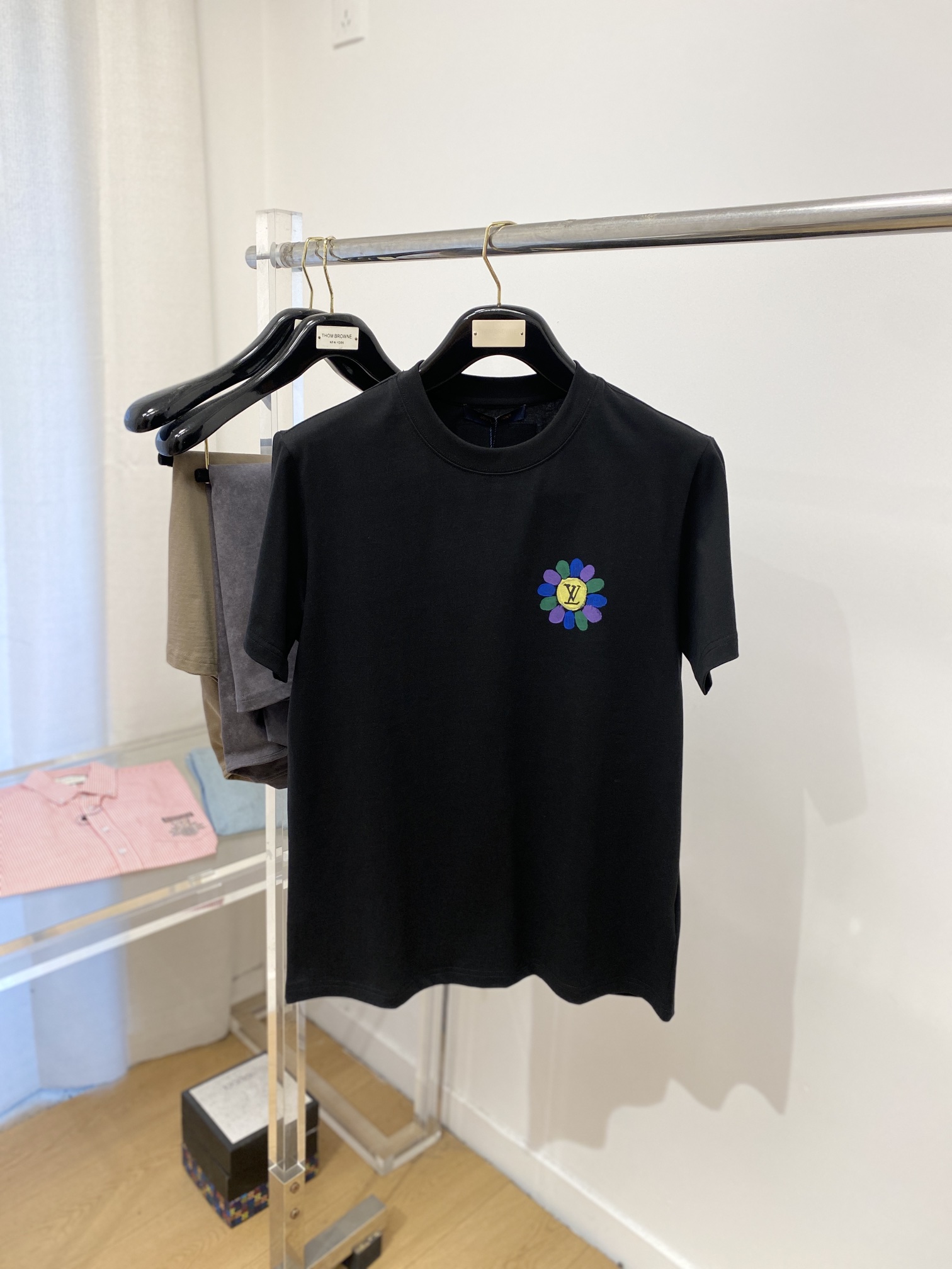 NO:118278,Zenia, the latest short-sleeved T-shirt in 2025, handsome and fashionable, top-grade printed pattern letter logo on the chest, simple and versatile style. The fabric cotton is not only crisp, maintains the trendy silhouette, and is also comfortable to wear, and the yarn is more delicate, the number M-3XL, zegna, T-shirt, tees, t-shirt, alexander wang19860909杰尼亚、2025最新款短袖T恤,帅气时尚,胸前顶级印花图案字母logo,简约百搭款.面料棉 不仅挺括,保持潮流的廓形,又穿着舒适,纱织更细腻,码数M-3XL,,zegna,T-shirt,tees，t-shirt,alexander wang,Men's clothing