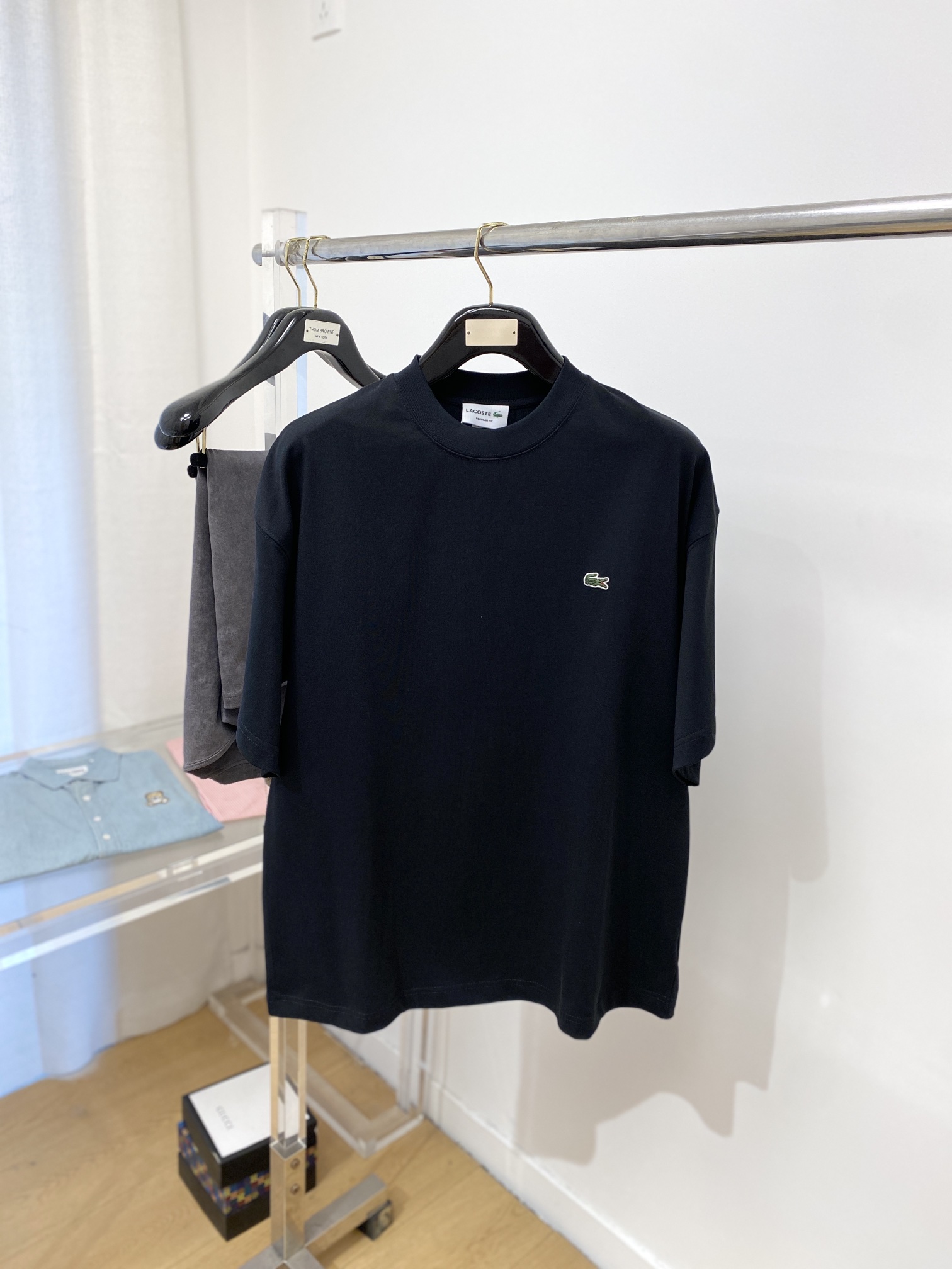 NO:118249,LACOSTE Fashion brand, the latest short-sleeved T-shirt in 2025, handsome and fashionable, exquisite embroidered pattern logo on the chest, simple and versatile style. The fabric cotton is not only crisp, maintains the trendy silhouette, but also comfortable to wear, and the yarn is more delicate, S-XXL, T-shirt,tees, t-shirt,alexander wang19860909LACOSTE 时尚潮牌、2025最新款短袖T恤,帅气时尚,胸前精致刺绣图案logo,简约百搭款.面料棉 不仅挺括,保持潮流的廓形,又穿着舒适,纱织更细腻,码数S-XXL,,T-shirt,tees，t-shirt,alexander wang,Men's clothing