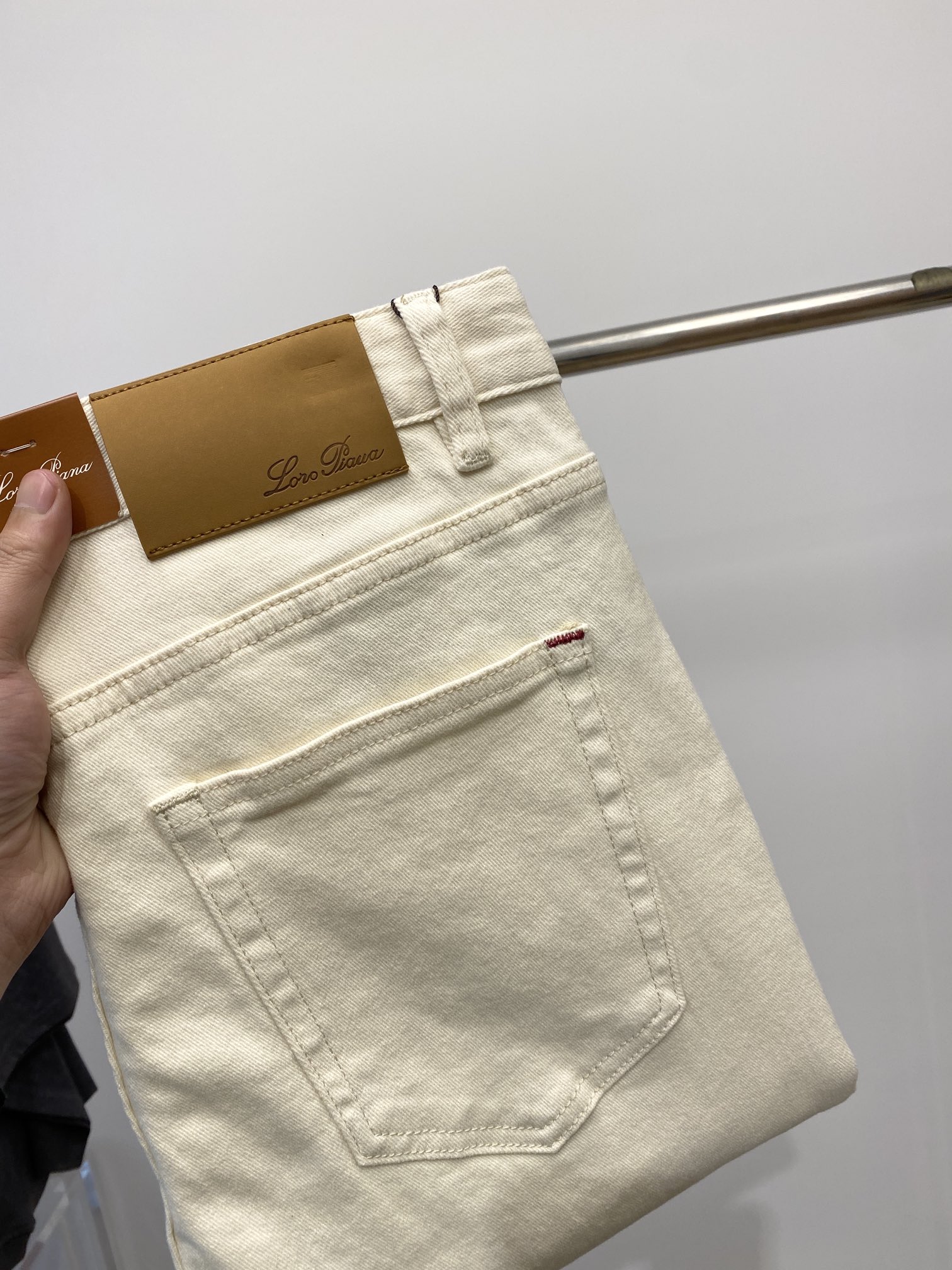 NO:123178,LP, 2025 latest products, special counters are available at the same time, original single-purpose goods, water-washed casual jeans, imported original washing elastic fabric, comfortable and elastic, original hardware and auxiliary decorative logo, super positive style, extremely high grade, counter quality, fashionable and stylish upper body, 29-38, loro piano, jeans, alexander wang19860909LP、2025最新品,专柜同步有售,原单狠货,水洗休闲牛仔裤,进口原版水洗弹力面料,舒适有弹性,原版五金辅料装饰logo,版型超正,档次极高,专柜品质,上身时尚有型,码数29-38,,loro piana,jeans,alexander wang,Men's clothing