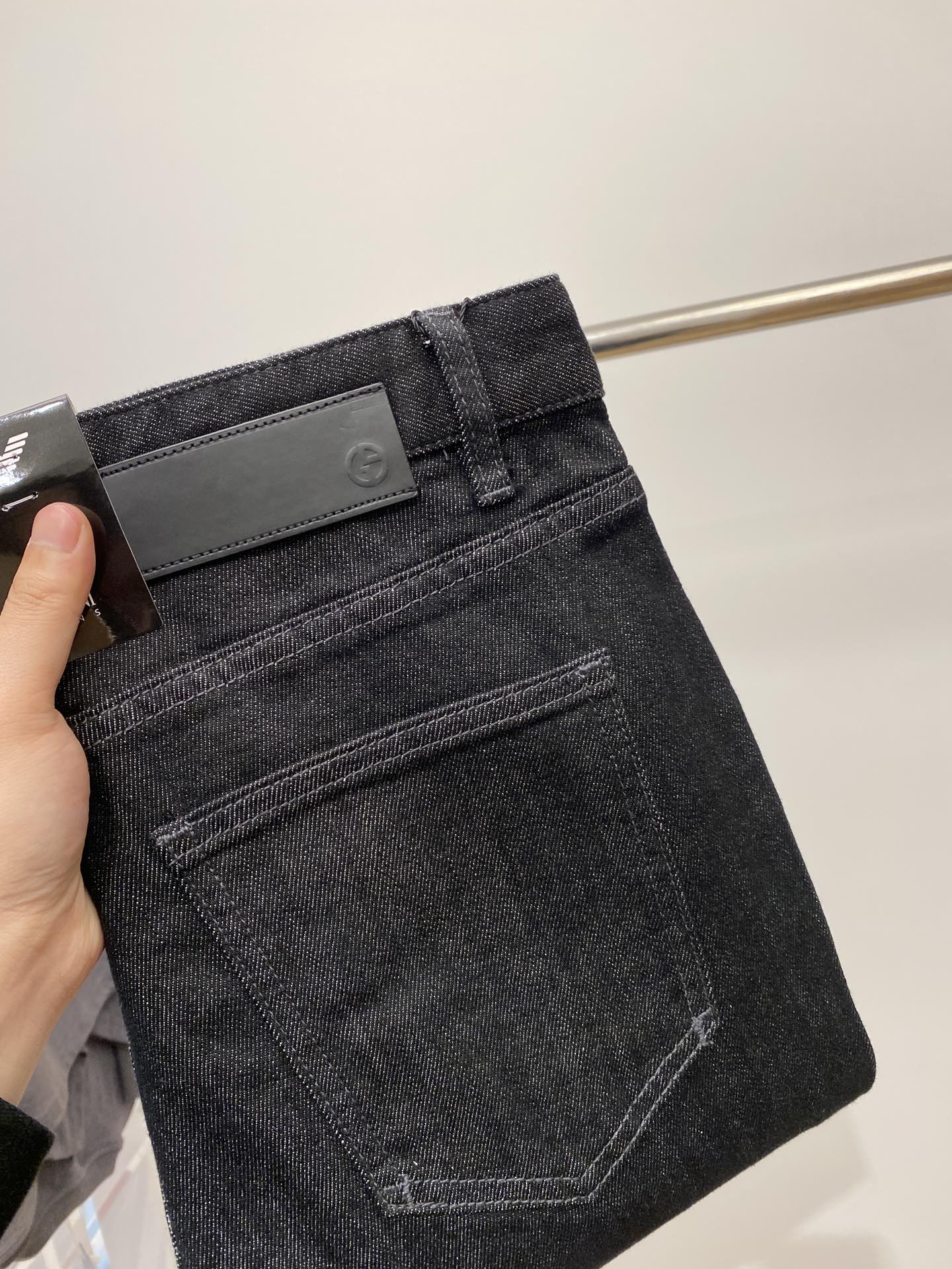 NO:123170,Armani, 2025 latest products, special counters are available at the same time, original singles, washable casual jeans, imported original washable elastic fabric, comfortable and elastic, original hardware and auxiliary decorative logo, super positive style, extremely high grade, counter quality, fashionable and stylish upper body, 29-38,,armani, jeans, alexander wang19860909阿玛尼、2025最新品,专柜同步有售,原单狠货,水洗休闲牛仔裤,进口原版水洗弹力面料,舒适有弹性,原版五金辅料装饰logo,版型超正,档次极高,专柜品质,上身时尚有型,码数29-38,,armani,jeans,alexander wang,Men's clothing