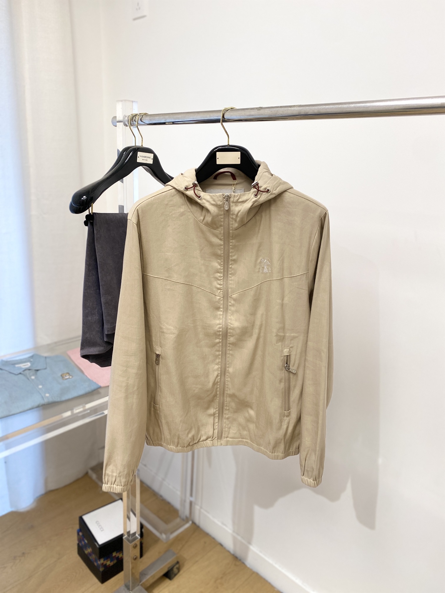 NO:120045,Brunello Cuc1nelli, 2025 new jacket jacket, fashionable and handsome, simple and versatile style, exquisite embroidery pattern logo on the chest, customized original fabric, not only crisp, maintains the trendy silhouette, and is comfortable to wear, the yarn weaving is more delicate, S-XL, brunello cucinelli, jackets & coats, jackets & coats, alexander wang19860909Brunello Cuc1nelli、2025新品夹克外套,时尚帅气,简约百搭款,胸前精致刺绣图案logo,定制原版面料,不仅挺括,保持潮流的廓形,又穿着舒适,纱织更细腻,码数S-XL,,brunello cucinelli,jackets & coats,jackets & coats,alexander wang,Men's clothing