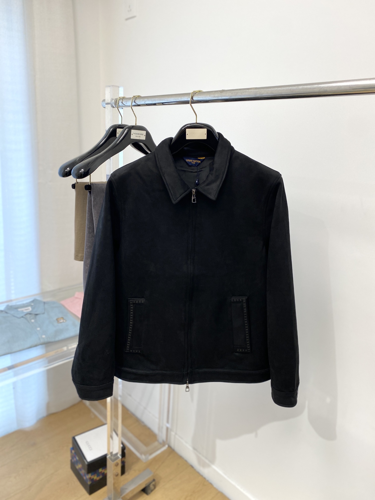 NO:120028,Louis Vuitton, 2025 new jacket jacket, fashionable and handsome, simple and versatile, original hardware and accessories logo, customized original fabric, not only crisp, maintains the trendy silhouette, and is comfortable to wear, and the yarn is more delicate, S-XL,, louis vuitton, jackets & coats, jackets & coats, alexander wang19860909路易威登、2025新品夹克外套,时尚帅气,简约百搭款,原版五金辅料logo,定制原版面料,不仅挺括,保持潮流的廓形,又穿着舒适,纱织更细腻,码数S-XL,,louis vuitton,jackets & coats,jackets & coats,alexander wang,Men's clothing