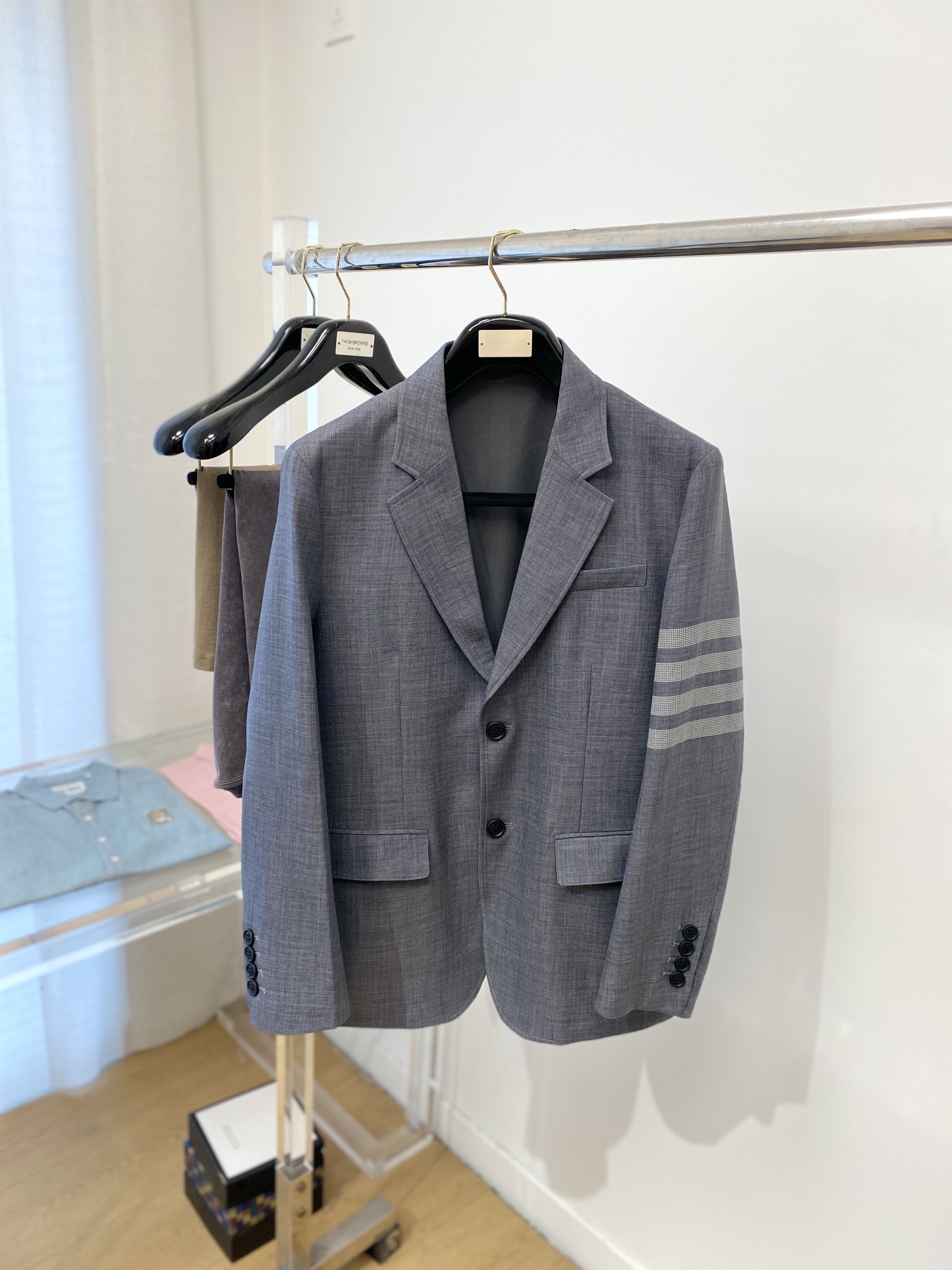 NO:120044,TB, 2025 latest products, available at the counter, fashionable and casual suit, comfortable and breathable upper body, simple and atmospheric, simple and easy to match, full of air, code number M-3XL, business suit, alexander wang19860909TB、2025最新品,专柜同步有售,时尚休闲西装,上身舒适透气,简约大气,简约易搭配,档气十足,码数M-3XL,,business suit,alexander wang,Men's clothing