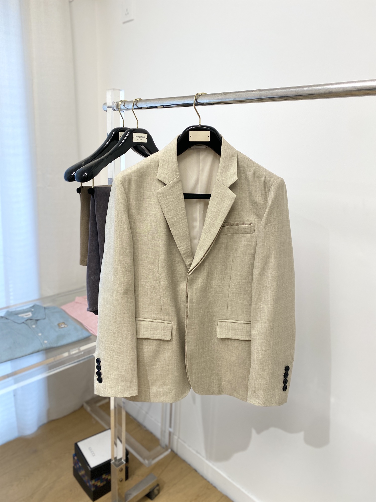 NO:120042,Dior, 2025 latest products, available at the counter, fashionable and casual suits, comfortable and breathable upper body, simple and atmospheric, simple and easy to match, full of air, code number M-3XL, dior, business suit, alexander wang19860909迪奥、2025最新品,专柜同步有售,时尚休闲西装,上身舒适透气,简约大气,简约易搭配,档气十足,码数M-3XL,,dior,business suit,alexander wang,Men's clothing