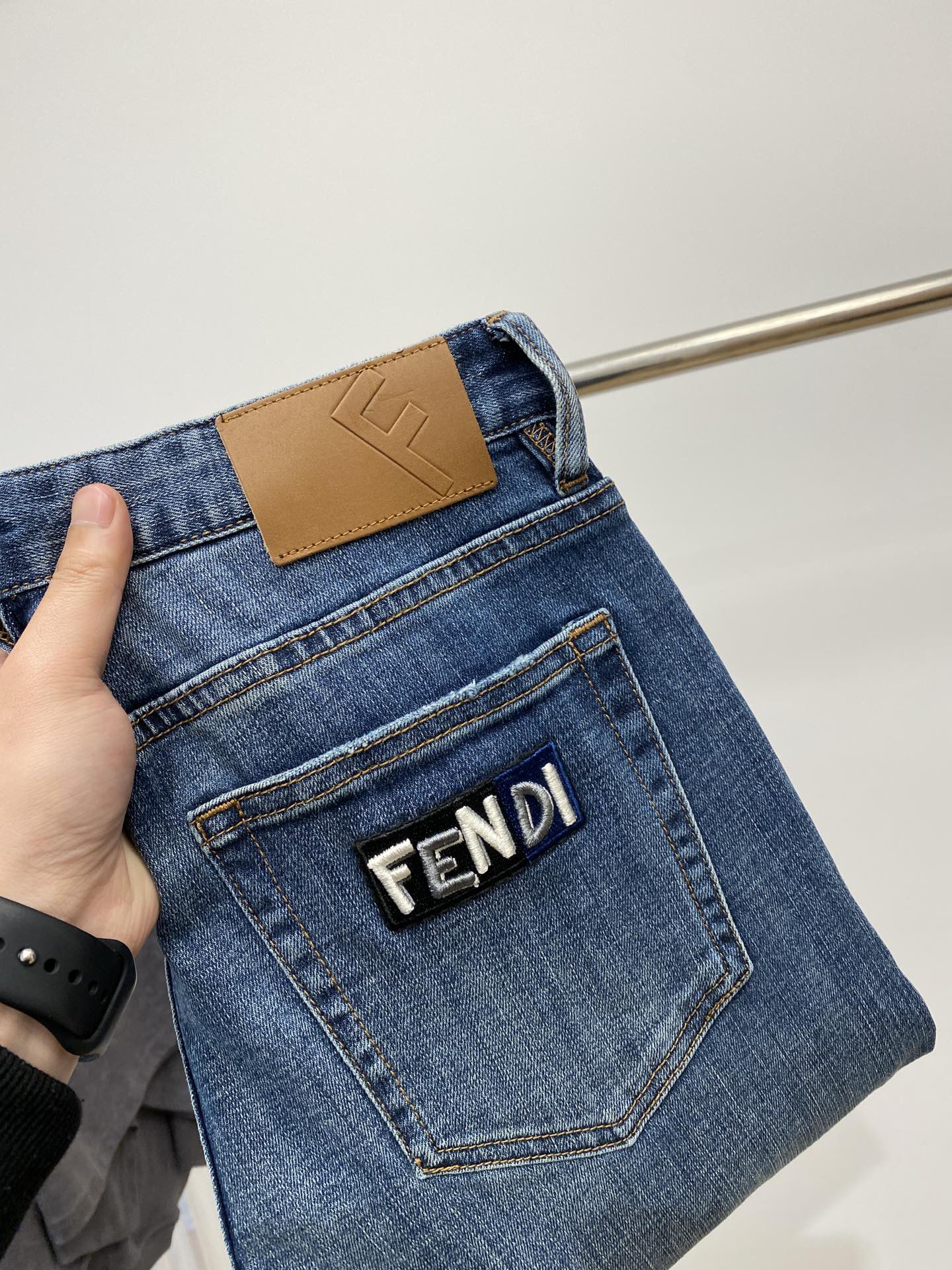 NO:120021,Fendi and 2025 latest products, special counters are available at the same time, original singles, washable casual jeans, imported original washable elastic fabric, comfortable and elastic, original hardware and auxiliary decorative logo, super positive style, extremely high grade, counter quality, fashionable and stylish upper body, 29-36,,fendi, jeans, alexander wang19860909芬迪、2025最新品,专柜同步有售,原单狠货,水洗休闲牛仔裤,进口原版水洗弹力面料,舒适有弹性,原版五金辅料装饰logo,版型超正,档次极高,专柜品质,上身时尚有型,码数29-36,,fendi,jeans,alexander wang,Men's clothing