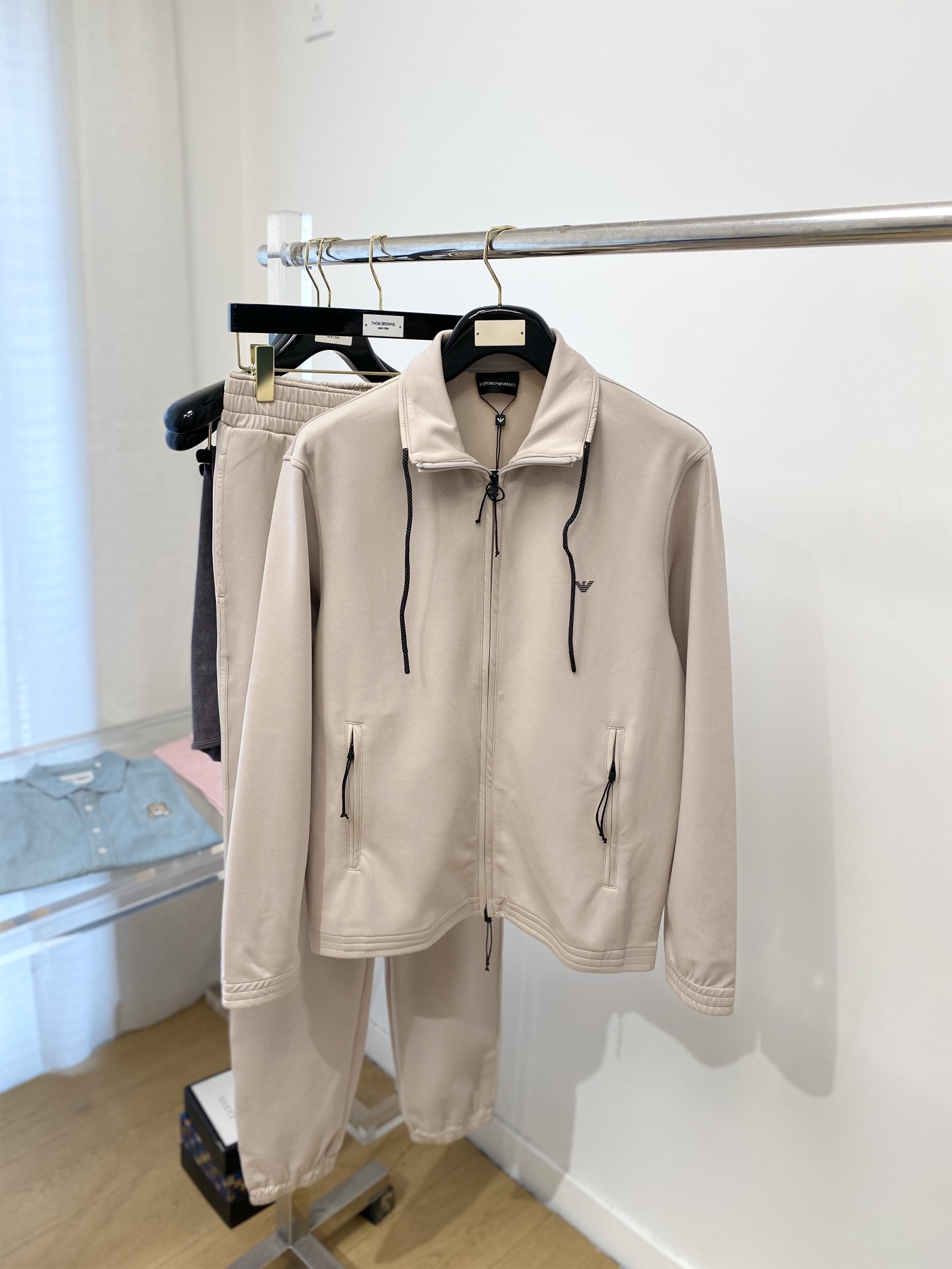 NO:121347,Armani, the latest products in 2025, fashionable and casual suits, top-grade original fabrics, comfortable to wear, good moisture absorption and breathability, and extremely high color fastness!  Both the inner wear and the outer wear are very outstanding.19860909阿玛尼、 2025最新品,时尚休闲套装,顶级原版面料打造,穿着舒适,吸湿性透气性都非常良好,色牢度超高！无论内搭还是外穿都非常出彩码数M-3Xl,,armani,alexander wang,Men's clothing