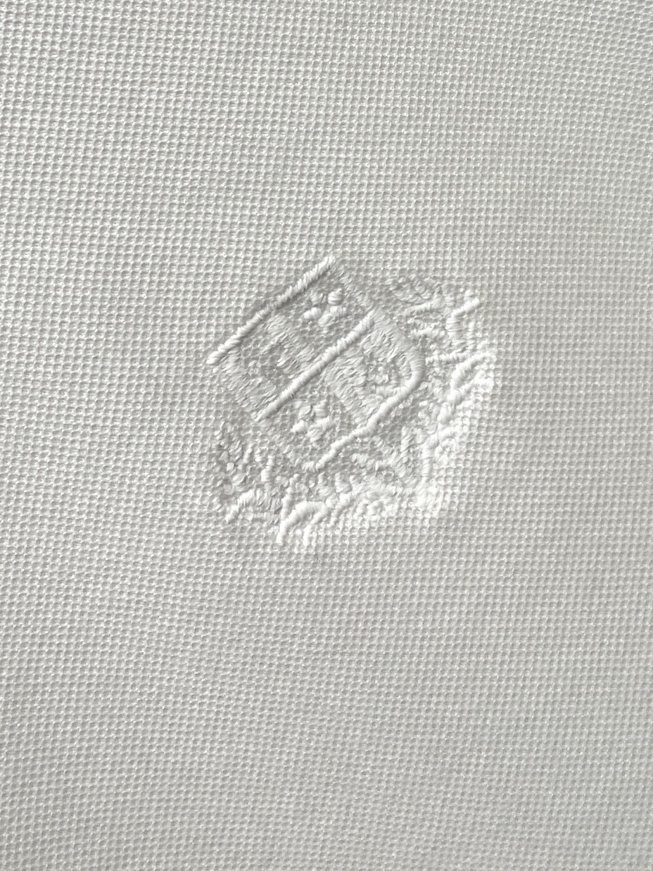 LP、2025最新款短袖T恤，帅气时尚，胸前精致刺绣图案字母logo，简约百搭款。面料棉 不仅挺括，保持