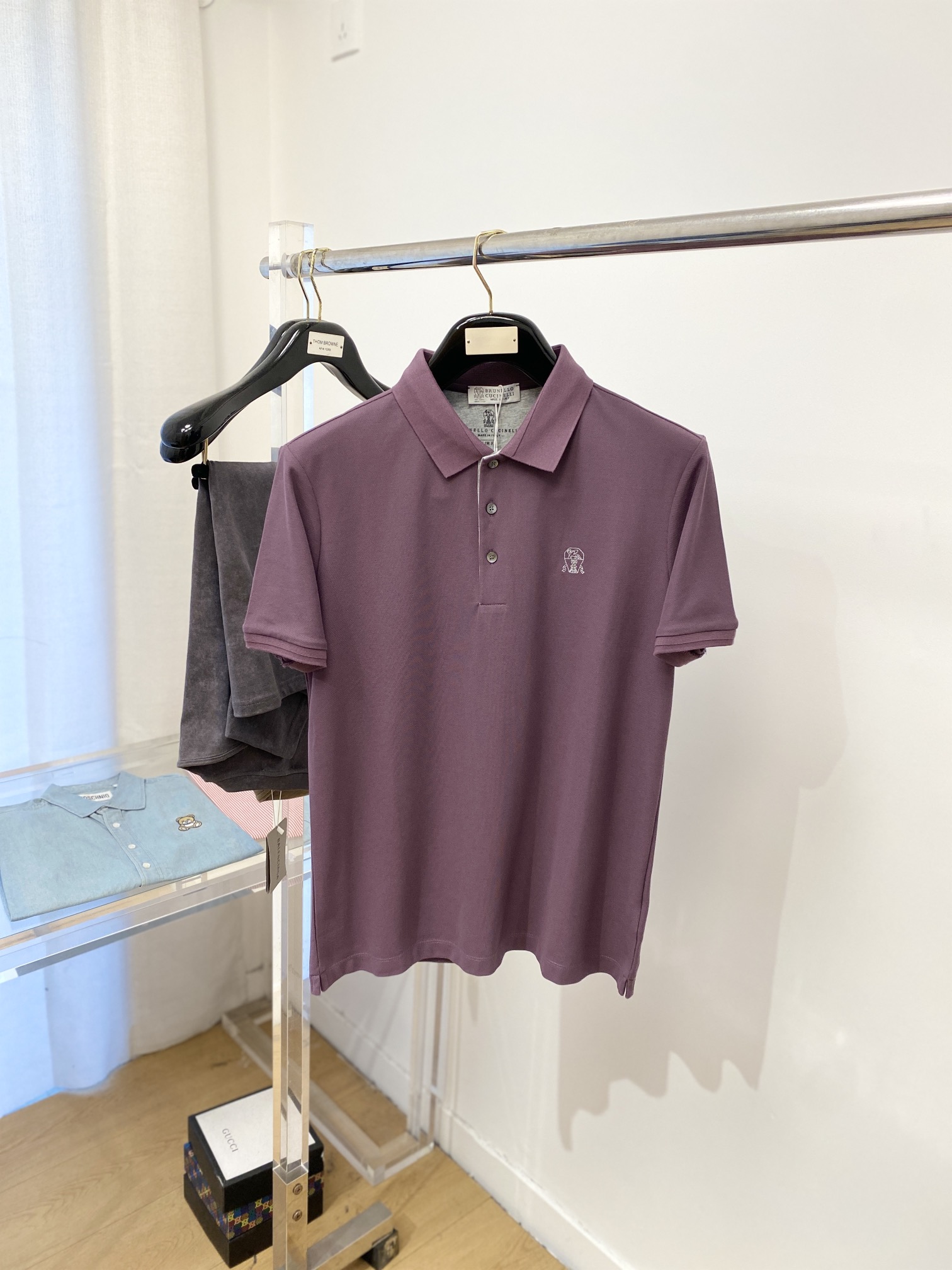 NO:123189,Brunello Cuc1nelli, the latest short-sleeved T-shirt in 2025, handsome and fashionable, exquisite embroidered pattern logo on the chest, simple and versatile style. The fabric cotton is not only crisp, maintains the trendy silhouette, and is comfortable to wear, and the yarn is more delicate, the number M-3XL, brunello cucinelli, T-shirt, tees, t-shirt, alexander wang19860909Brunello Cuc1nelli、2025最新款短袖T恤,帅气时尚,胸前精致刺绣图案logo,简约百搭款.面料棉 不仅挺括,保持潮流的廓形,又穿着舒适,纱织更细腻,码数M-3XL,,brunello cucinelli,T-shirt,tees，t-shirt,alexander wang,Men's clothing