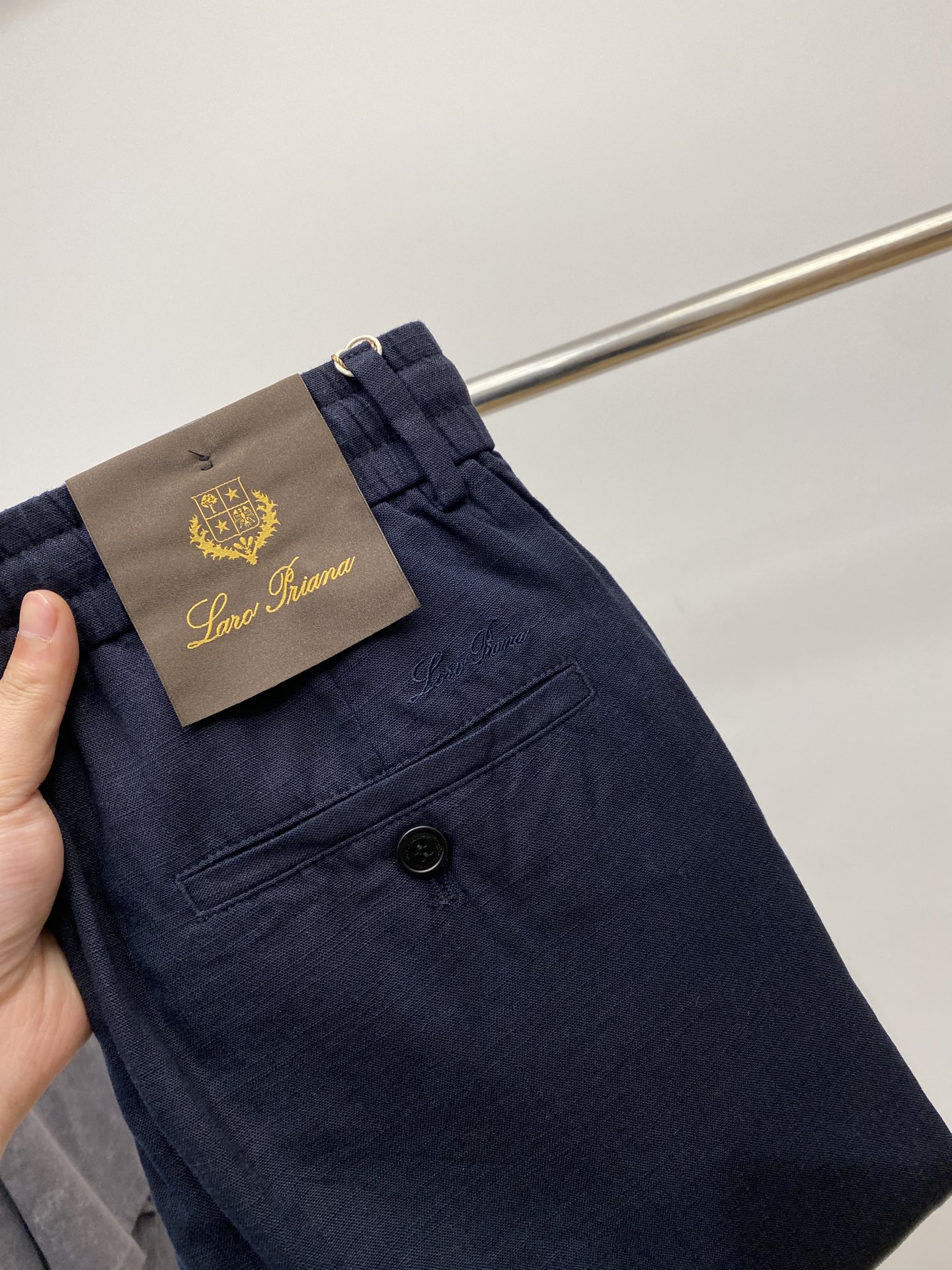 NO:123227,LP, 2025 hot casual pants, high elasticity and slimming, simple and versatile, with fine workmanship, every needle can be seen attentively. Many celebrities and internet celebrities love the most, lengthen their body proportions!  Micro-spin ^_^ Comfortable fabric Details 29-38, Loro piana, alexander wang19860909LP、2025爆款休闲裤 高弹显瘦必爆简约百搭爆款,做工精细,每一针都看得到用心,超多明星网红最爱 拉长身材比例哦！微弹 ^_^舒适面料 细节体码数29-38,,loro piana,alexander wang,Men's clothing