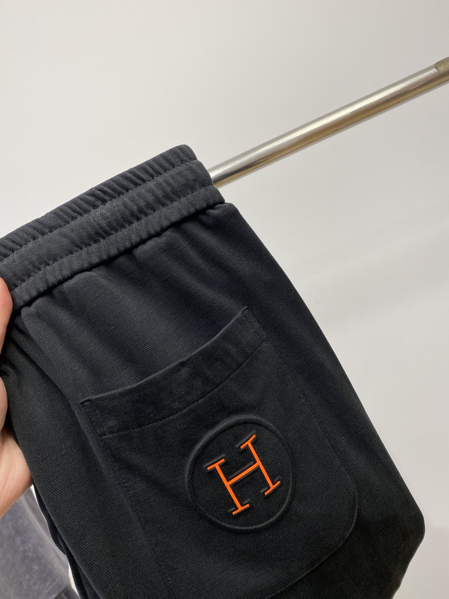 NO:123224,Hermes, 2025 hot casual pants, high elasticity, slimming, simple and versatile hot style, fine workmanship, every needle can be seen attentively, and many celebrity celebrities love the most, lengthen the body proportions!  Micro-spin ^_^Comfortable fabric Details M-4XL, hermes, alexander wang19860909爱马仕、2025爆款休闲裤 高弹显瘦必爆简约百搭爆款,做工精细,每一针都看得到用心,超多明星网红最爱 拉长身材比例哦！微弹 ^_^舒适面料 细节体码数M-4XL,,hermes,alexander wang,Men's clothing