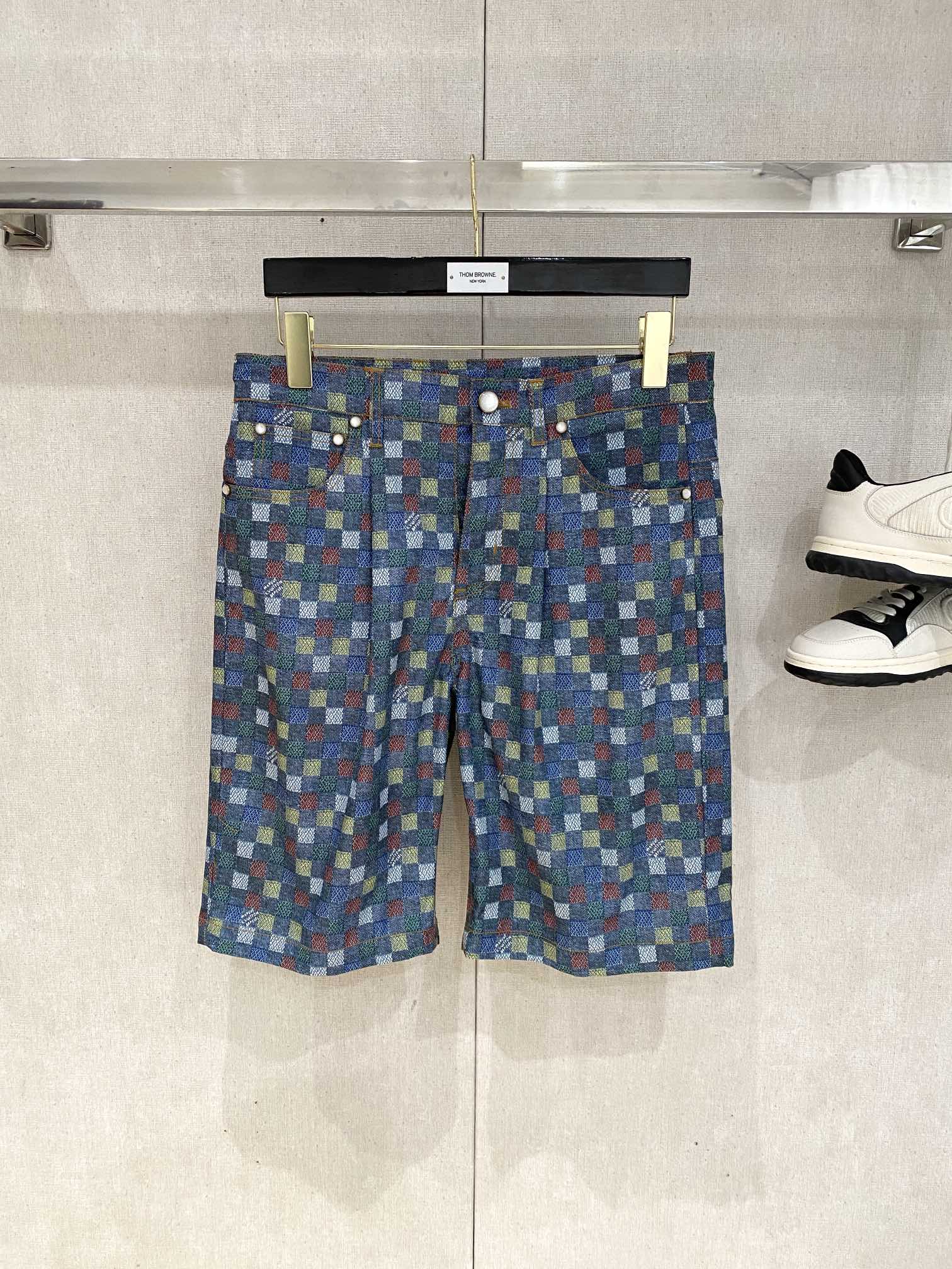 NO:123231,Louis Vuitton, popular casual shorts, high elasticity, slimming, simple and versatile, with fine workmanship, every needle can be seen attentively. Many celebrities and internet celebrities love the most, lengthen their body proportions!  Micro-spin ^_^ Comfortable fabric Detailed body code 30-56,,louis vuitton, shorts,alexander wang19860909路易威登、爆款休闲短裤 高弹显瘦必爆简约百搭爆款,做工精细,每一针都看得到用心,超多明星网红最爱 拉长身材比例哦！微弹 ^_^舒适面料 细节体码30-56,,louis vuitton,shorts,alexander wang,Men's clothing