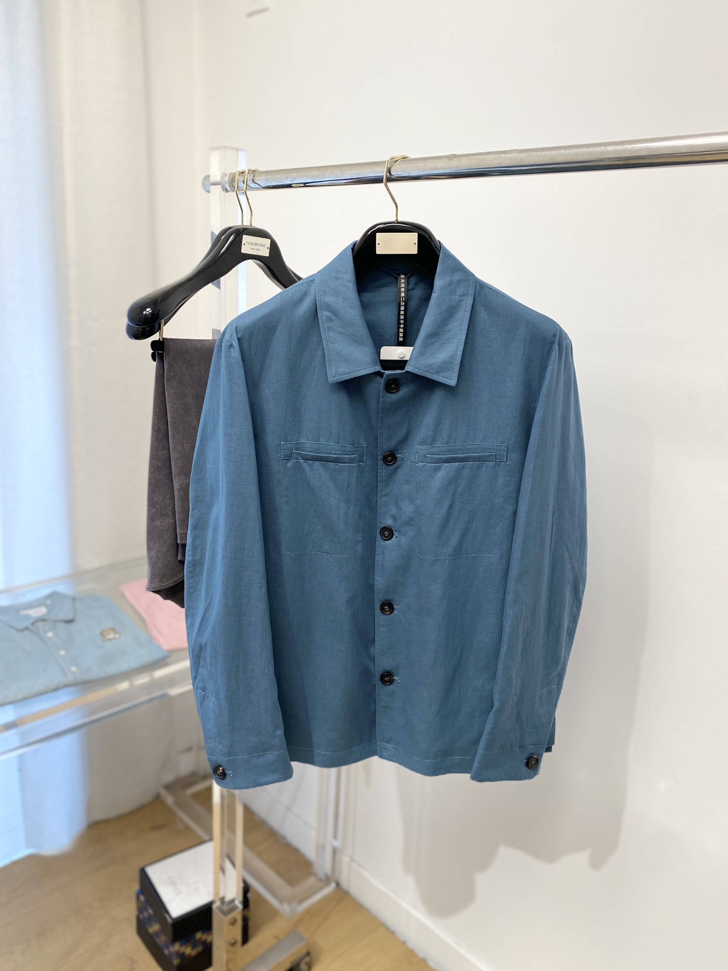 NO:124971,Zenia, 2025 new jacket jacket, fashionable and handsome, simple and versatile style, original auxiliary materials logo, customized original fabric, not only crisp, maintains the trendy silhouette, and is comfortable to wear, and the yarn is more delicate, the number M-3XL, zegna, jackets & coats, jackets & coats, alexander wang19860909杰尼亚、2025新品夹克外套,时尚帅气,简约百搭款,原版辅料logo,定制原版面料,不仅挺括,保持潮流的廓形,又穿着舒适,纱织更细腻,码数M-3XL,,zegna,jackets & coats,jackets & coats,alexander wang,Men's clothing