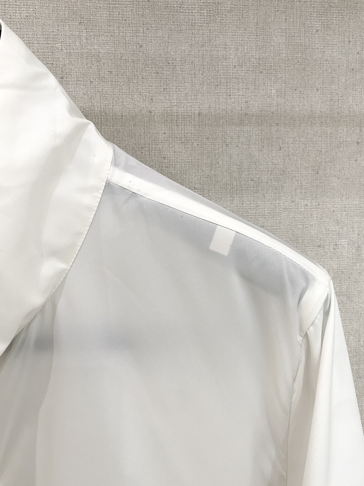 蒙口、2025新品夹克外套，时尚帅气，简约百搭款，袖口刺绣装饰图案logo，定制原版面料，不仅挺括，保持