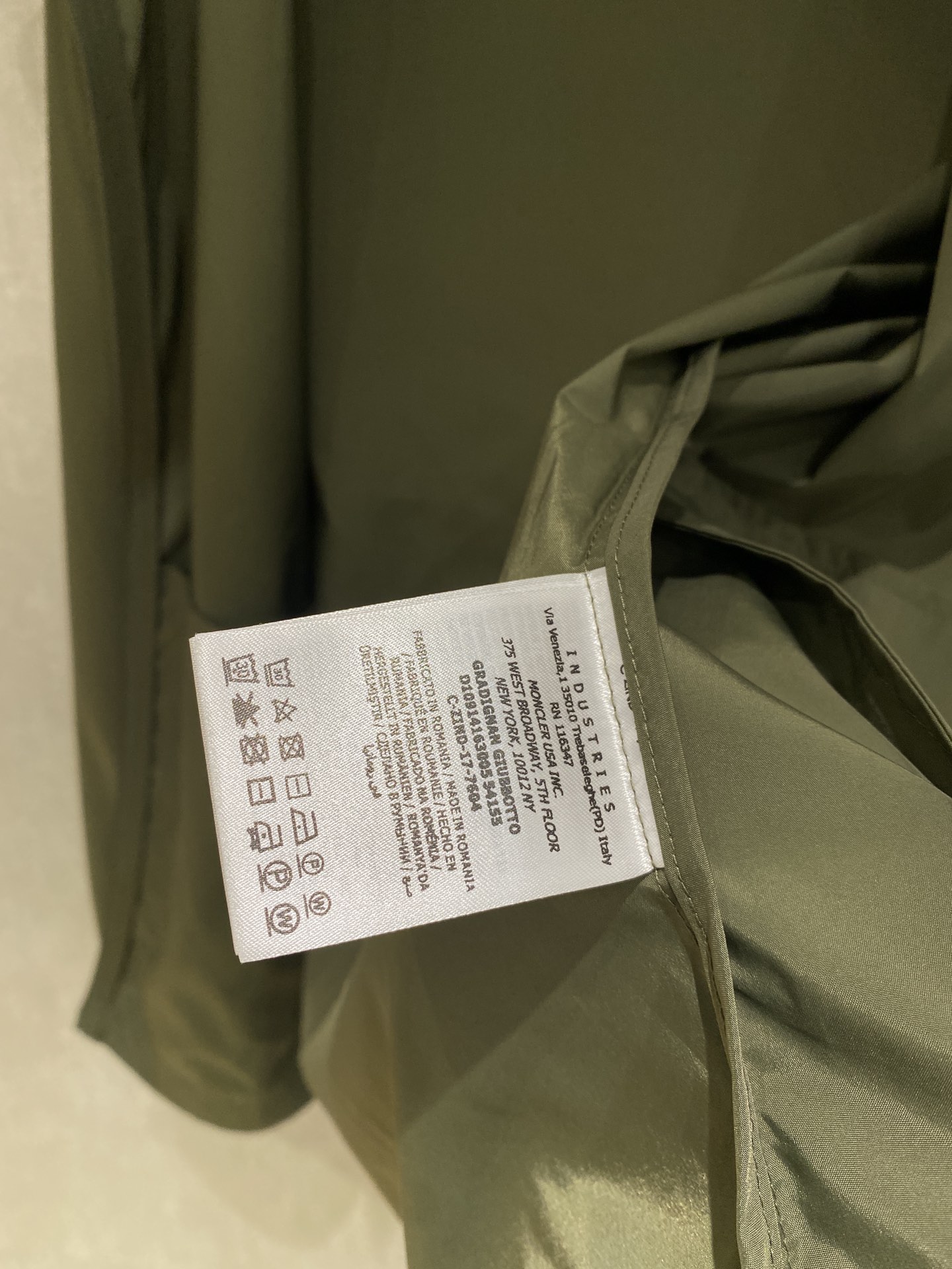 蒙口、2025新品夹克外套，时尚帅气，简约百搭款，袖口刺绣装饰图案logo，定制原版面料，不仅挺括，保持