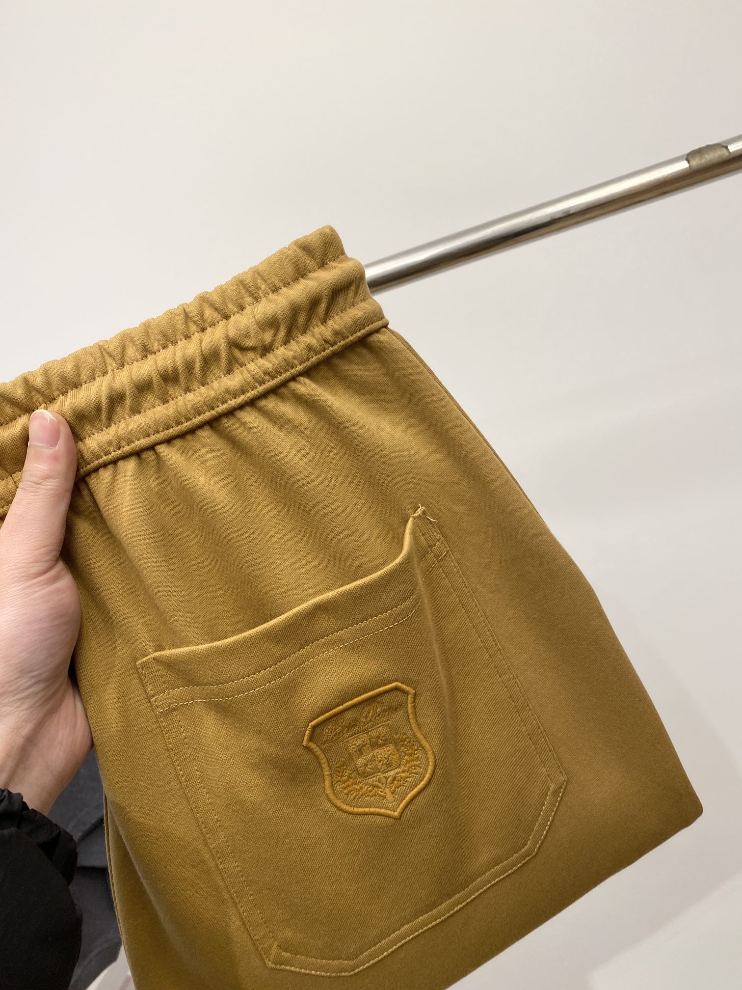 NO:127567,LP, 2025 hot casual pants, high elasticity and slimming, simple and versatile, with fine workmanship, every needle can be seen attentively. Many celebrities and internet celebrities love the most, lengthen their body proportions!  Micro-spin ^_^Comfortable fabric Details M-3XL, loro piana, alexander wang19860909LP、2025爆款休闲裤 高弹显瘦必爆简约百搭爆款,做工精细,每一针都看得到用心,超多明星网红最爱 拉长身材比例哦！微弹 ^_^舒适面料 细节体码数M-3XL,,loro piana,alexander wang,Men's clothing