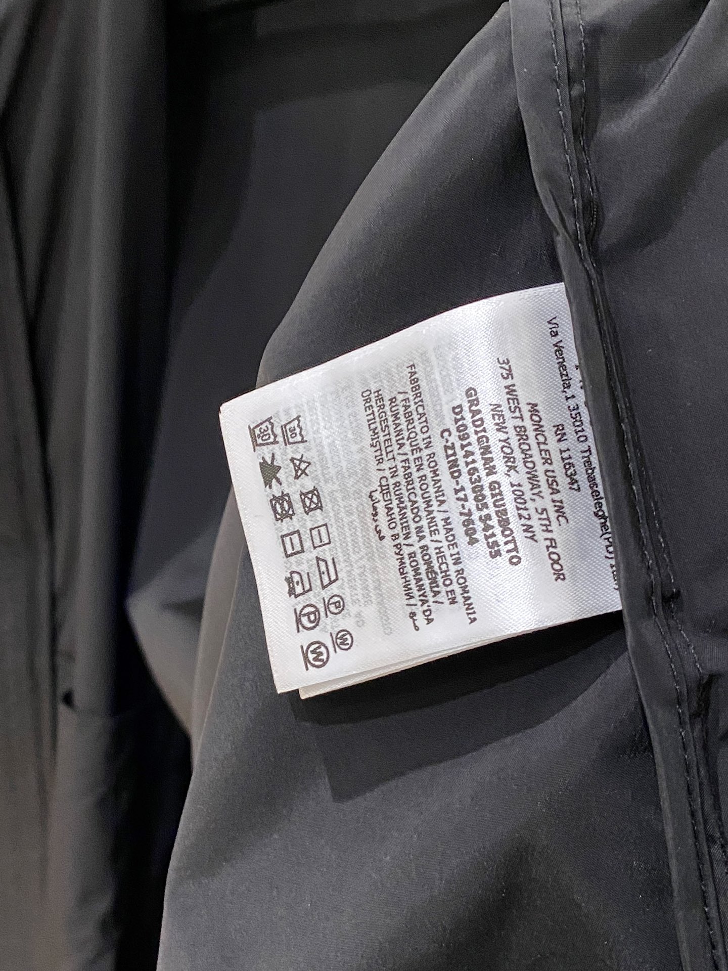 蒙口、2025新品夹克外套，时尚帅气，简约百搭款，袖口刺绣装饰图案logo，定制原版面料，不仅挺括，保持