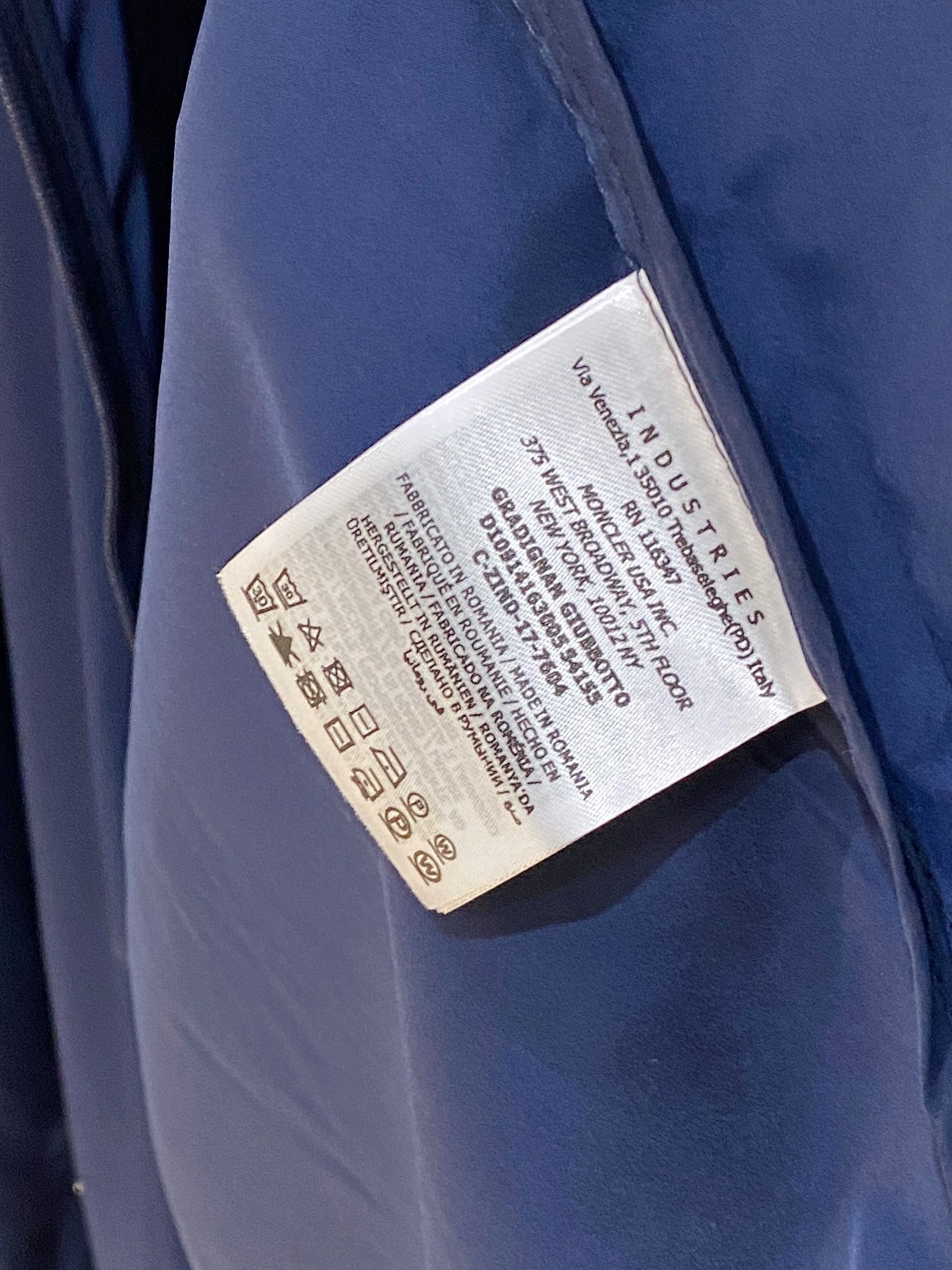 蒙口、2025新品夹克外套，时尚帅气，简约百搭款，袖口刺绣装饰图案logo，定制原版面料，不仅挺括，保持