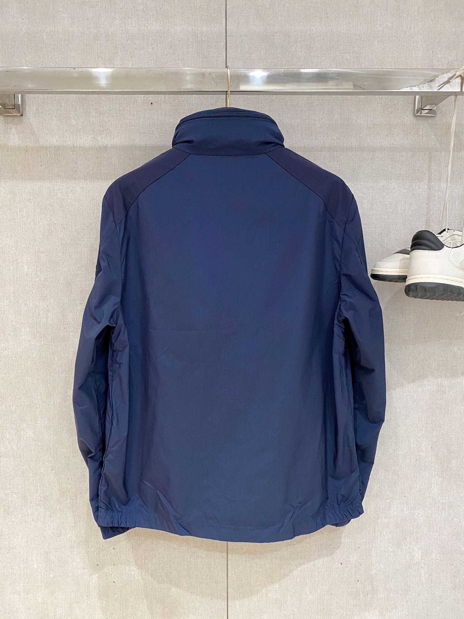 蒙口、2025新品夹克外套，时尚帅气，简约百搭款，袖口刺绣装饰图案logo，定制原版面料，不仅挺括，保持