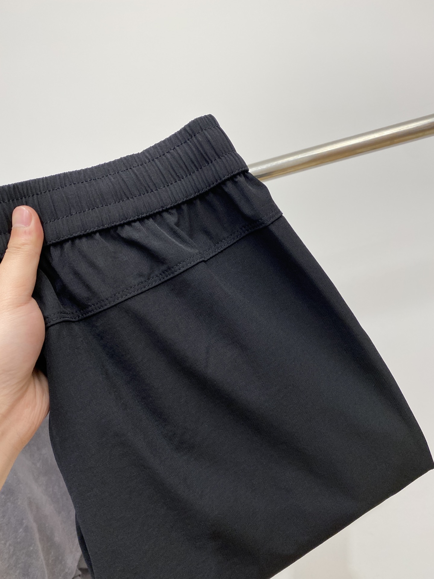 NO:131296,Archaeopteryx, hot casual pants, high elasticity, slimming, simple and versatile, with fine workmanship, every needle can be seen attentively. Many celebrities and internet celebrities love the most, lengthen their body proportions!  Micro-spin ^_^Comfortable fabric Details M-3XL, arc'teryx,alexander wang19860909始祖鸟、爆款休闲裤 高弹显瘦必爆简约百搭爆款,做工精细,每一针都看得到用心,超多明星网红最爱 拉长身材比例哦！微弹 ^_^舒适面料 细节体码数M-3XL,arc'teryx,alexander wang,Men's clothing