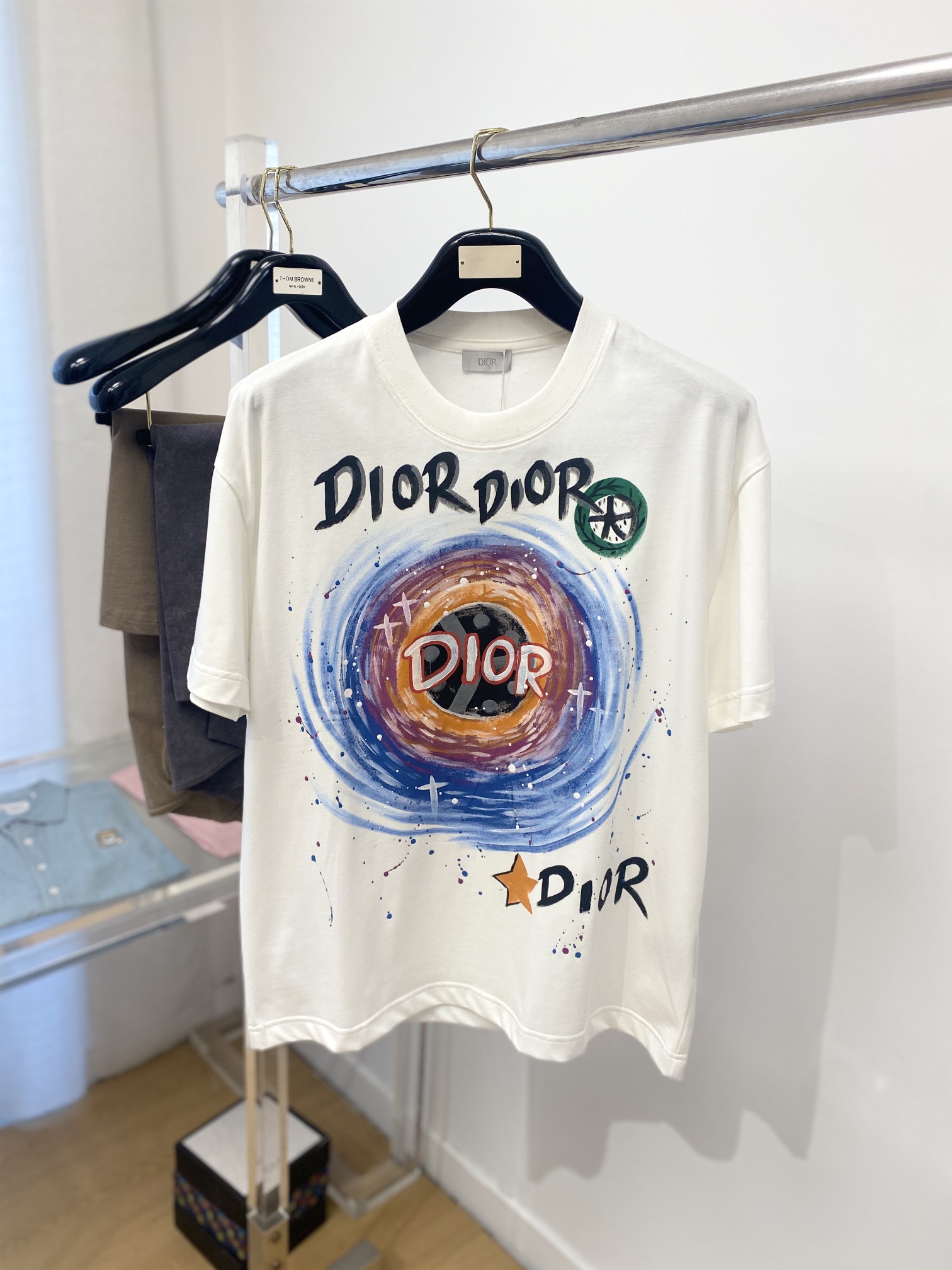 NO:148424,Dior, 2025 new short-sleeved T-shirt, handsome and fashionable, top printed letter logo on the chest, simple and versatile style. Fabric cotton is not only crisp, maintains the trendy silhouette, but also comfortable to wear, and the yarn is more delicate, the number M-3XL, dior, T-shirt, tees, t-shirt, alexander wang19860909迪奥、2025新品短袖T恤,帅气时尚,胸前顶级印花字母logo,简约百搭款.面料棉 不仅挺括,保持潮流的廓形,又穿着舒适,纱织更细腻,码数M-3XL,,dior,T-shirt,tees，t-shirt,alexander wang,Men's clothing