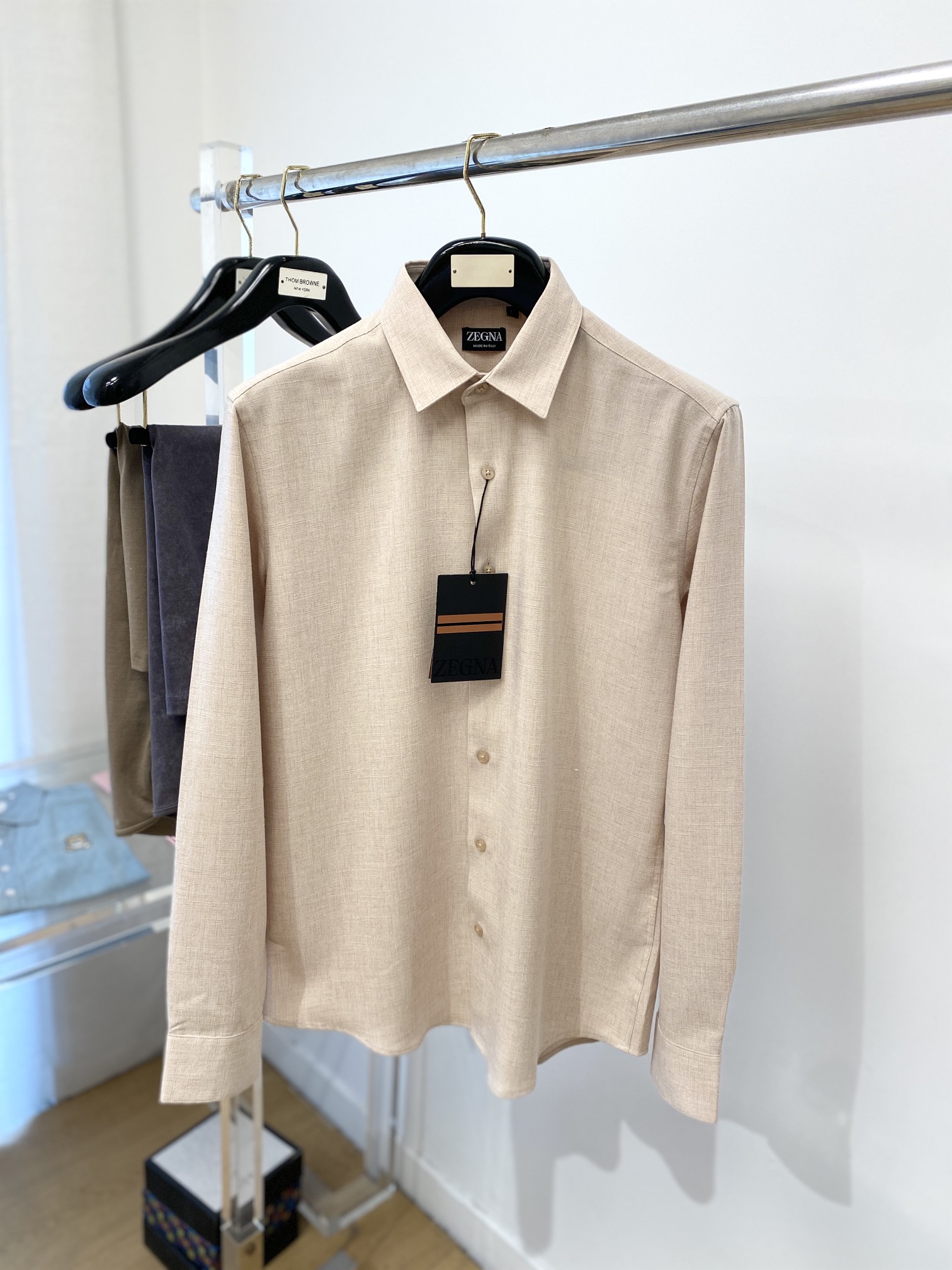 NO:134040,Zenia, 2025 new shirt, fashionable and handsome, simple and versatile, customized original fabric, not only crisp, maintains the trendy silhouette, but also comfortable to wear, the yarn weaving is more delicate, the number M-3XL, zegna, shirts, alexander wang19860909杰尼亚、2025新品衬衫,时尚帅气,简约百搭款,定制原版面料,不仅挺括,保持潮流的廓形,又穿着舒适,纱织更细腻,码数M-3XL,,zegna,shirts,alexander wang,Men's clothing