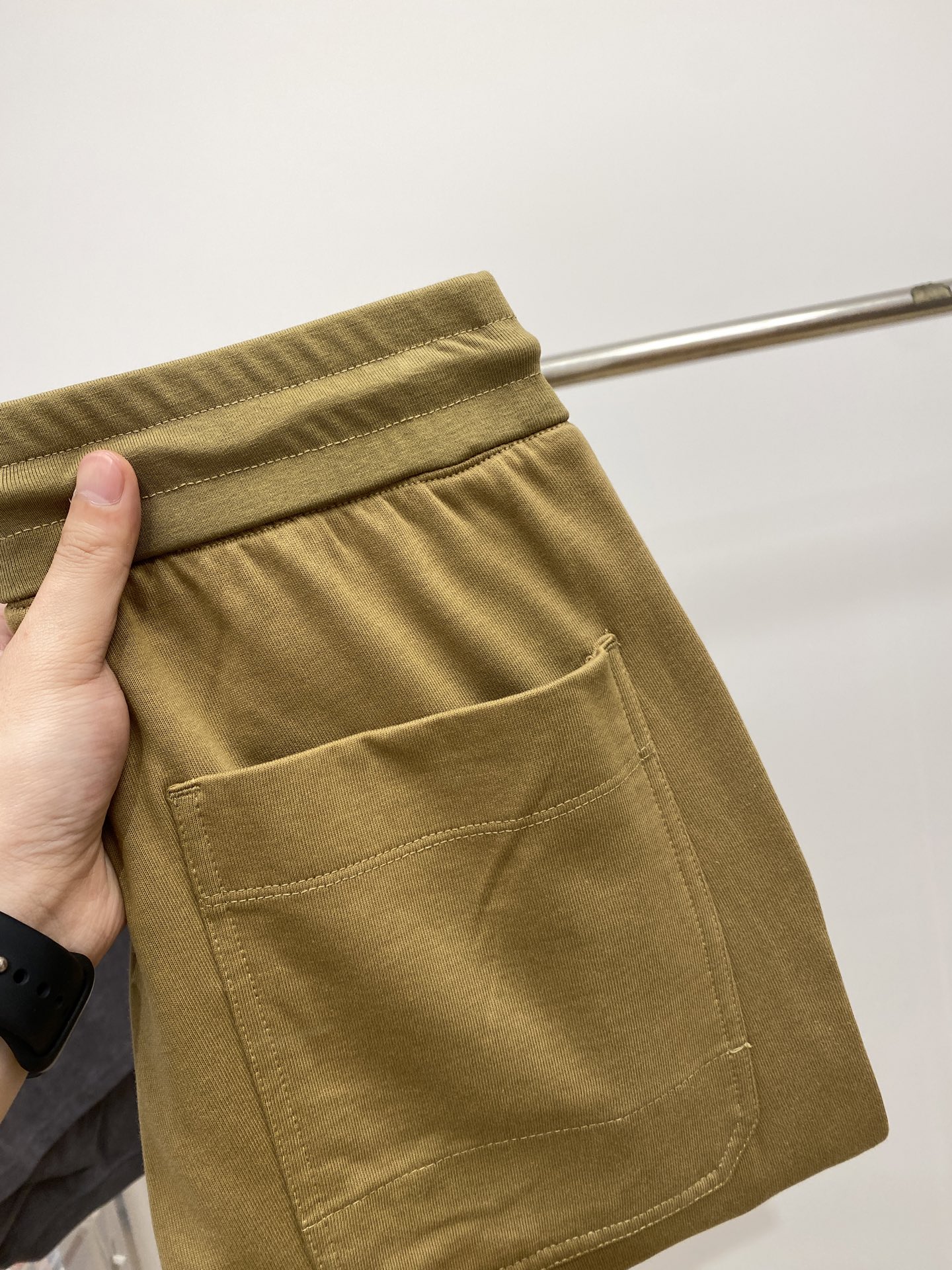 NO:137091,Fendi and 2025 hot casual pants, high elasticity and slimming, simple and versatile, with fine workmanship, every needle can be seen attentively. Many celebrities and internet celebrities love the most, lengthen their body proportions!  Micro-spin ^_^Comfortable fabric Details S-XXL,,fendi,alexander wang19860909芬迪、2025爆款休闲裤 高弹显瘦必爆简约百搭爆款,做工精细,每一针都看得到用心,超多明星网红最爱 拉长身材比例哦！微弹 ^_^舒适面料 细节体码数S-XXL,,fendi,alexander wang,Men's clothing