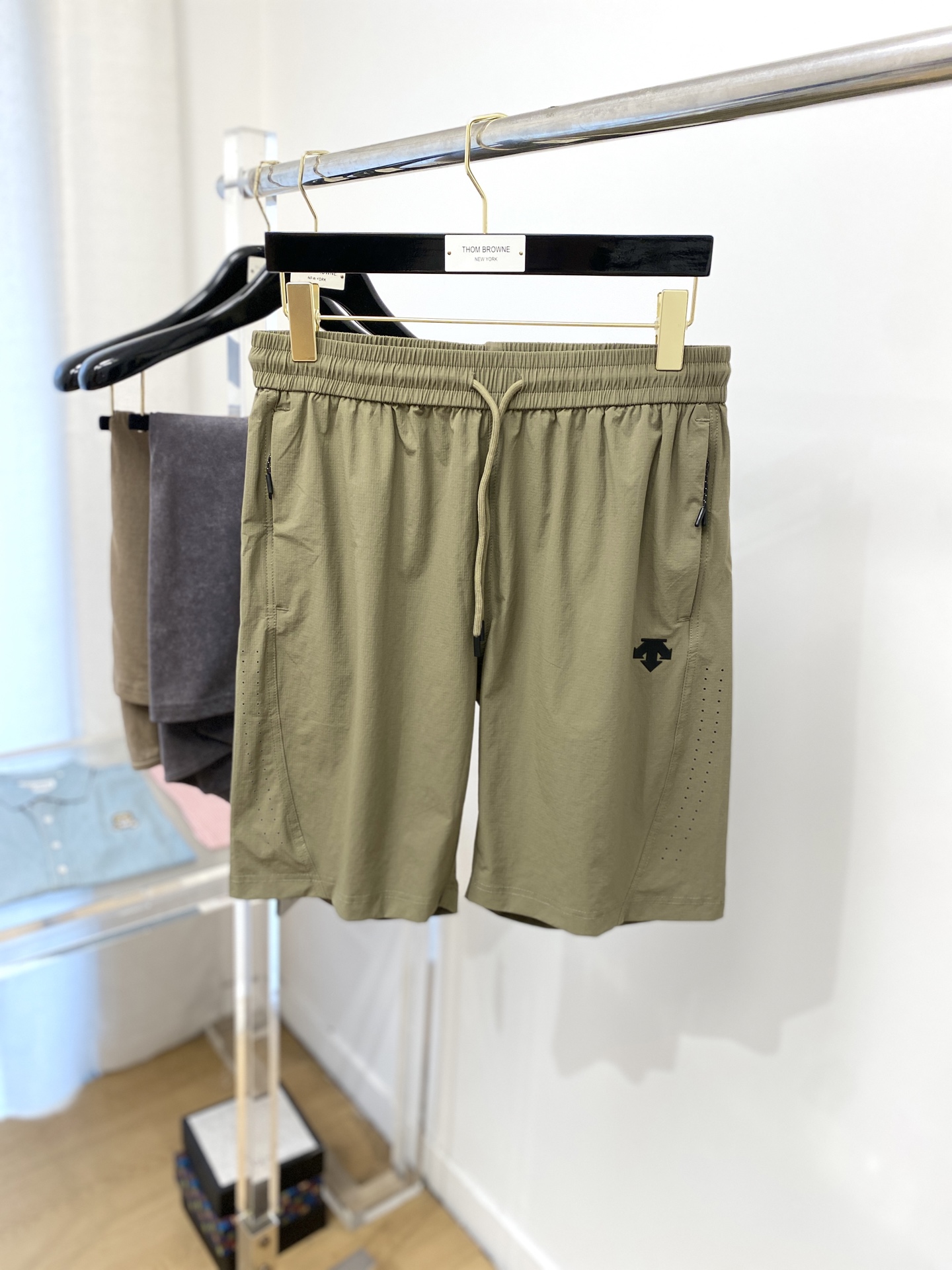 NO:137112,DESCENTE, 2025 hot casual shorts, high elasticity, slimming, simple and versatile, with fine workmanship, every needle can be seen attentively, many celebrity internet celebrities love the most, lengthen the body proportions!  Micro-spin ^_^Comfortable fabric Details L-5XL, loro piana, shorts, alexander wang19860909DESCENTE迪桑特、2025爆款休闲短裤 高弹显瘦必爆简约百搭爆款,做工精细,每一针都看得到用心,超多明星网红最爱 拉长身材比例哦！微弹 ^_^舒适面料 细节体码数L-5XL,,loro piana,shorts,alexander wang,Men's clothing