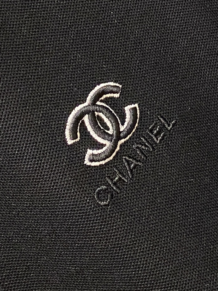 Elegant Chanel Women's Black Polo Shirt with Embroidered Logo - Stylish and Versatile 6 i1744627564026 206 0 4