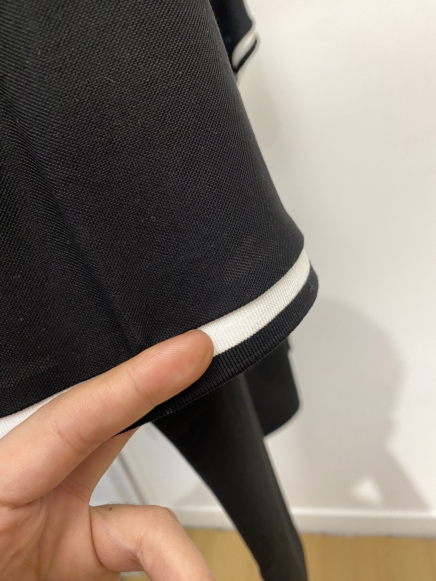 Elegant Chanel Women's Black Polo Shirt with Embroidered Logo - Stylish and Versatile 7 i1744627564593 2229 0 5