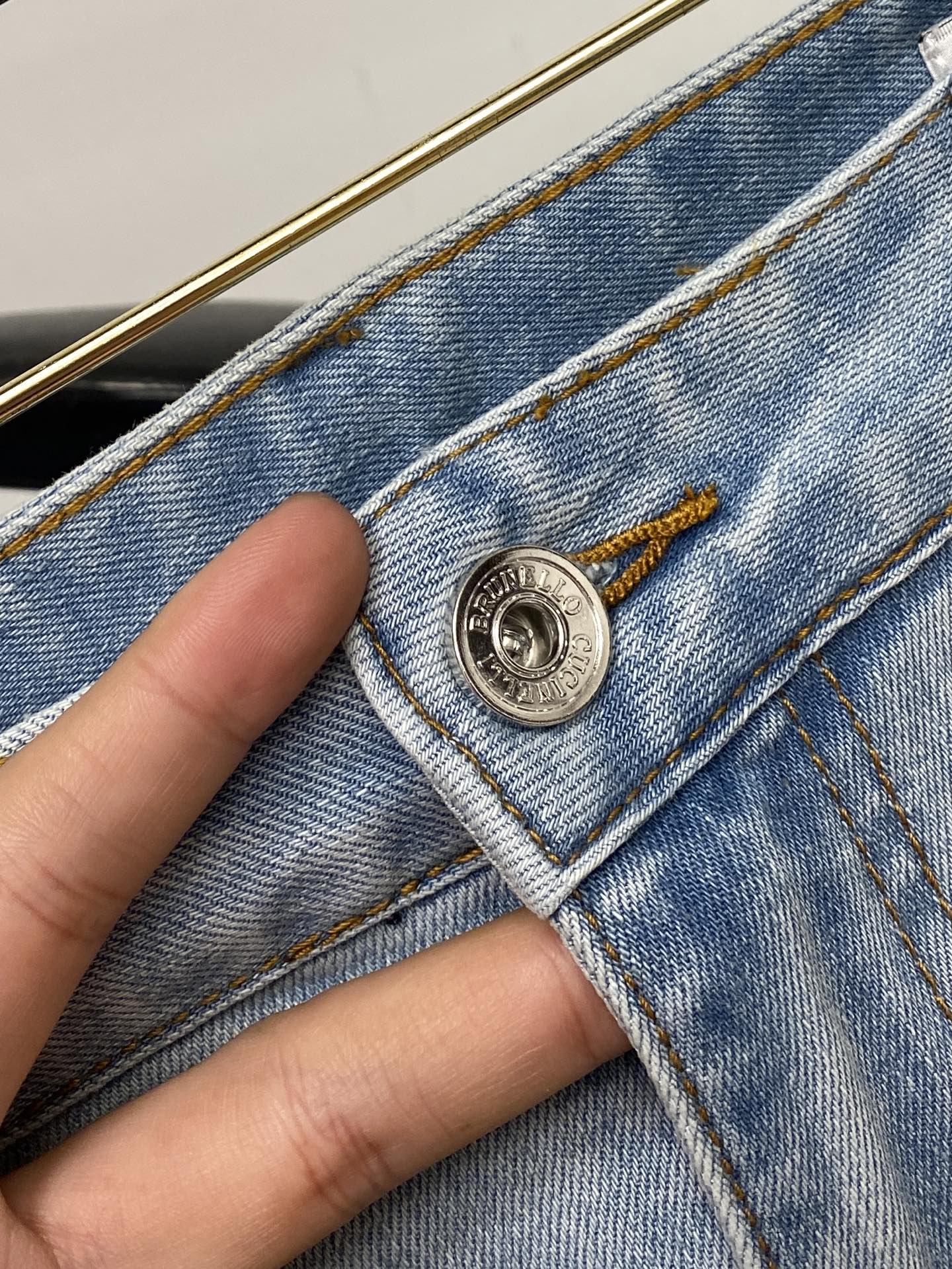 Brunello Cucinelli、2025最新品，专柜同步有售，原单狠货，水洗休闲牛仔裤，进口原版水