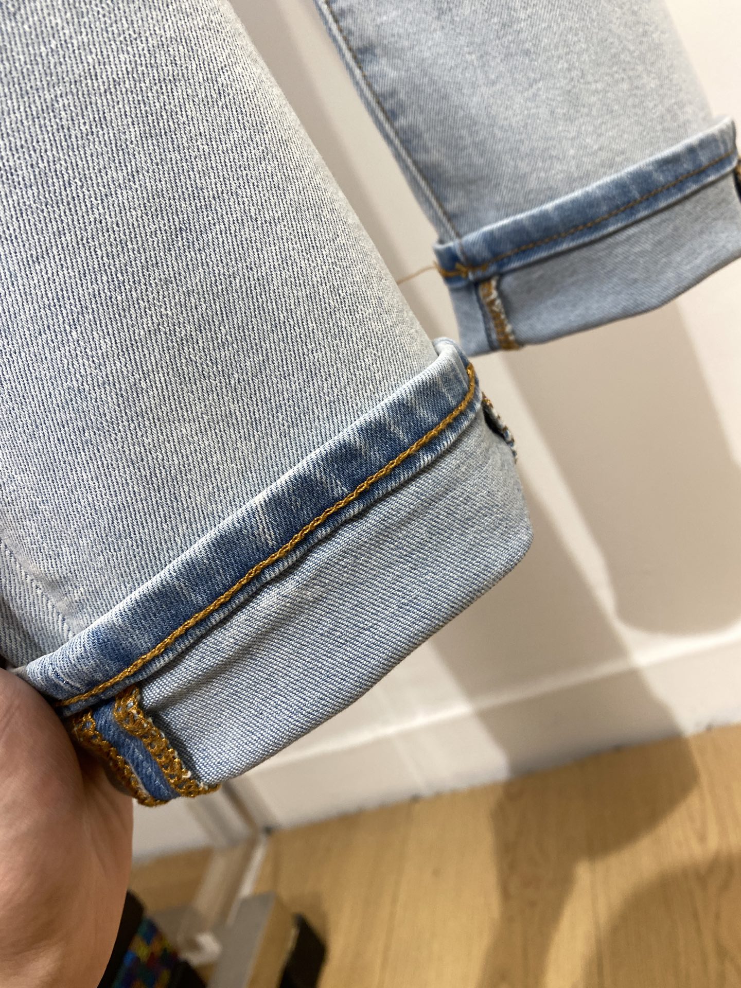 Brunello Cucinelli、2025最新品，专柜同步有售，原单狠货，水洗休闲牛仔裤，进口原版水