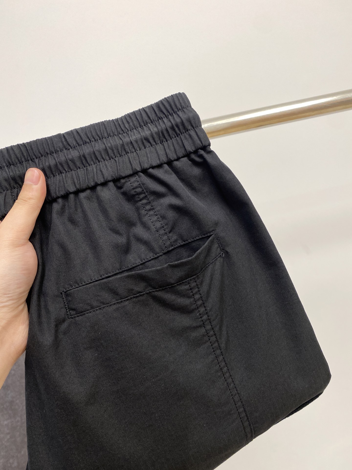 NO:152096,Balenciaga, 2025 hot casual pants, high elasticity and slimming, simple and versatile, with fine workmanship, every needle can be seen with care, many celebrity internet celebrities love the most, lengthen the body proportions!  Micro-spin ^_^Comfortable fabric Details M-3XL, balenciaga, alexander wang19860909巴黎世家、2025爆款休闲裤 高弹显瘦必爆简约百搭爆款,做工精细,每一针都看得到用心,超多明星网红最爱 拉长身材比例哦！微弹 ^_^舒适面料 细节体码数M-3XL,,balenciaga,alexander wang,Men's clothing