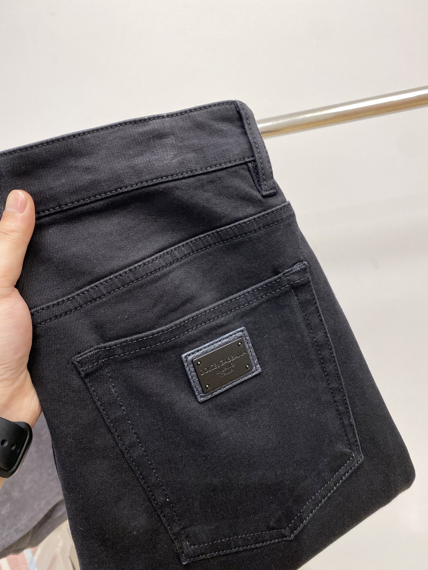 NO:152080,DG, 2025 latest products, special counters are available at the same time, original singles, washable casual jeans, imported original washable elastic fabric, comfortable and elastic, original hardware and auxiliary decorative logo, super positive style, extremely high grade, counter quality, fashionable and stylish upper body, 29-36, Dolce&Gabbana, jeans, alexander wang19860909DG、2025最新品,专柜同步有售,原单狠货,水洗休闲牛仔裤,进口原版水洗弹力面料,舒适有弹性,原版五金辅料装饰logo,版型超正,档次极高,专柜品质,上身时尚有型,码数29-36,,Dolce&Gabbana,jeans,alexander wang,Men's clothing