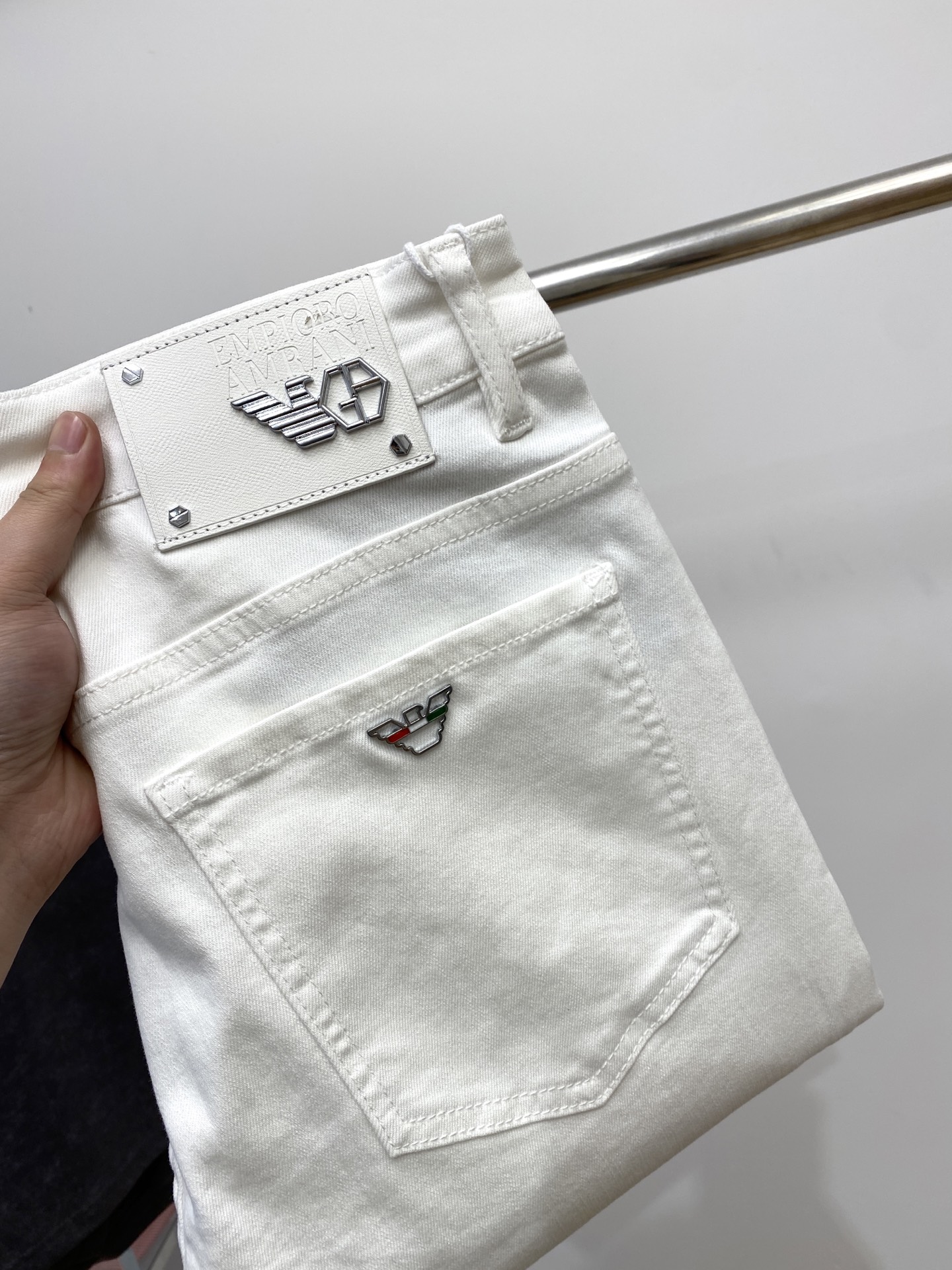 NO:154878,Armani, 2025 latest products, special counters are available at the same time, original singles, washable casual jeans, imported original washable elastic fabric, comfortable and elastic, original hardware and auxiliary decorative logo, super positive style, extremely high grade, counter quality, fashionable and stylish upper body, 29-38,,armani, jeans, alexander wang19860909阿玛尼、2025最新品,专柜同步有售,原单狠货,水洗休闲牛仔裤,进口原版水洗弹力面料,舒适有弹性,原版五金辅料装饰logo,版型超正,档次极高,专柜品质,上身时尚有型,码数29-38,,armani,jeans,alexander wang,Men's clothing