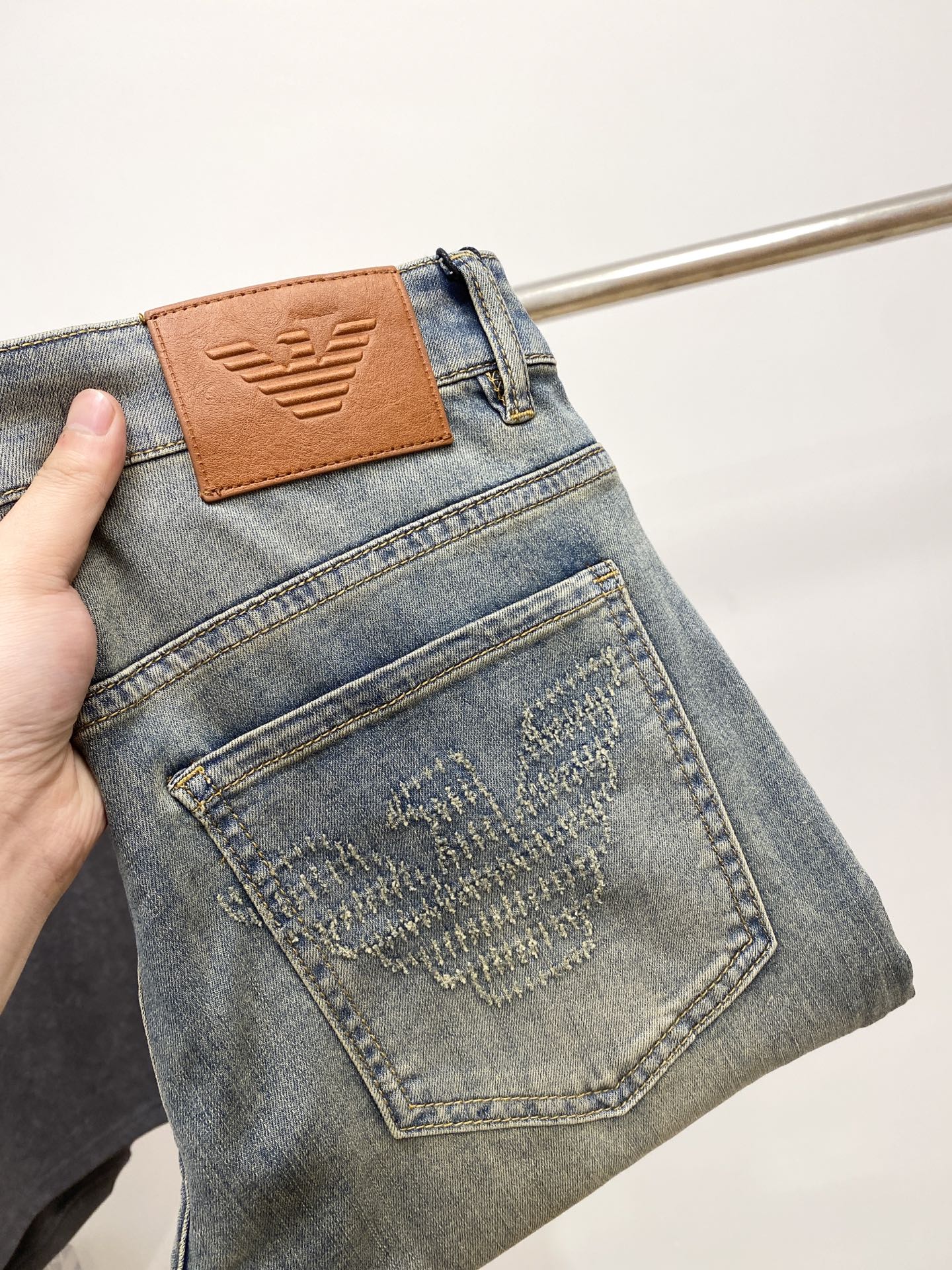 NO:154886,Armani, 2025 latest products, special counters are available at the same time, original singles, washable casual jeans, imported original washable elastic fabric, comfortable and elastic, original hardware and auxiliary decorative logo, super positive style, extremely high grade, counter quality, fashionable and stylish upper body, 29-38,,armani, jeans, alexander wang19860909阿玛尼、2025最新品,专柜同步有售,原单狠货,水洗休闲牛仔裤,进口原版水洗弹力面料,舒适有弹性,原版五金辅料装饰logo,版型超正,档次极高,专柜品质,上身时尚有型,码数29-38,,armani,jeans,alexander wang,Men's clothing