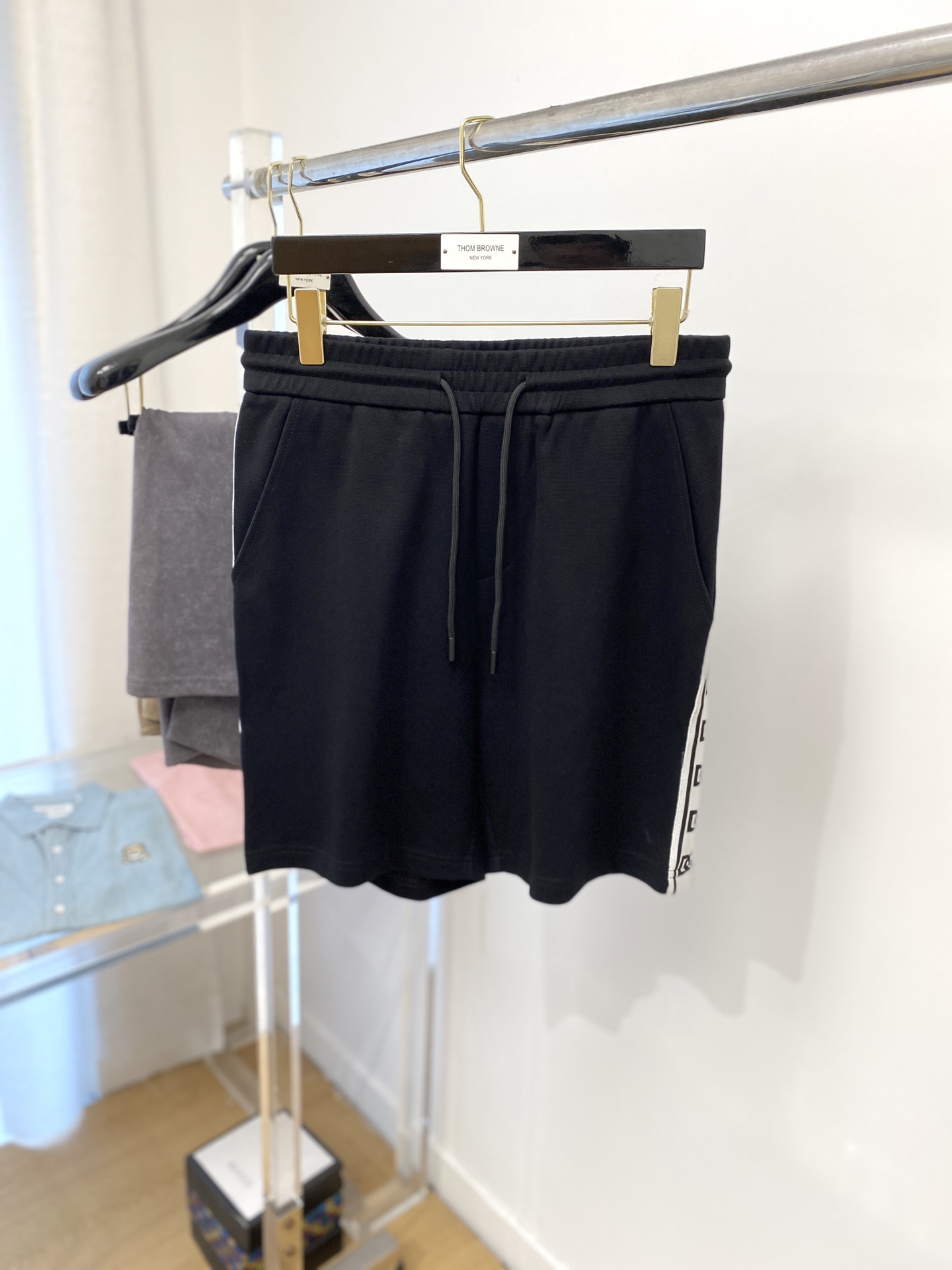 NO:159474,DG, 2025 hot casual shorts, high elasticity and slimming, simple and versatile, with fine workmanship, every needle can be seen with care, many celebrity celebrities love the most, lengthen the body proportions!  Micro-spin ^_^Comfortable fabric Details M-3XL, Dolce & Gabbana, shorts, alexander wang19860909DG、2025爆款休闲短裤 高弹显瘦必爆简约百搭爆款,做工精细,每一针都看得到用心,超多明星网红最爱 拉长身材比例哦！微弹 ^_^舒适面料 细节体码数M-3XL,,Dolce&Gabbana,shorts,alexander wang,Men's clothing