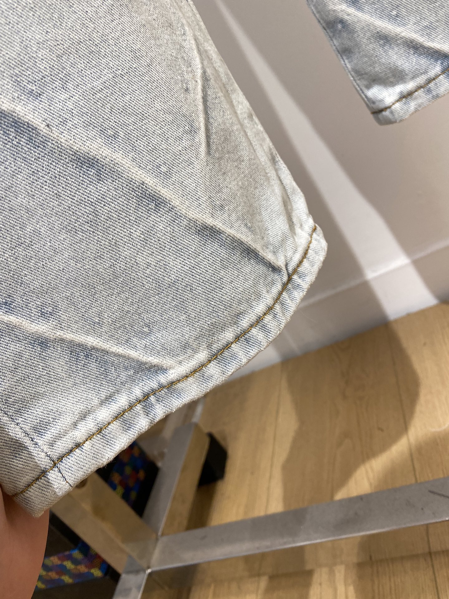 AMIRI、2025最新品，专柜同步有售，原单狠货，水洗休闲牛仔裤，进口原版水洗弹力面料，舒适有弹性，原