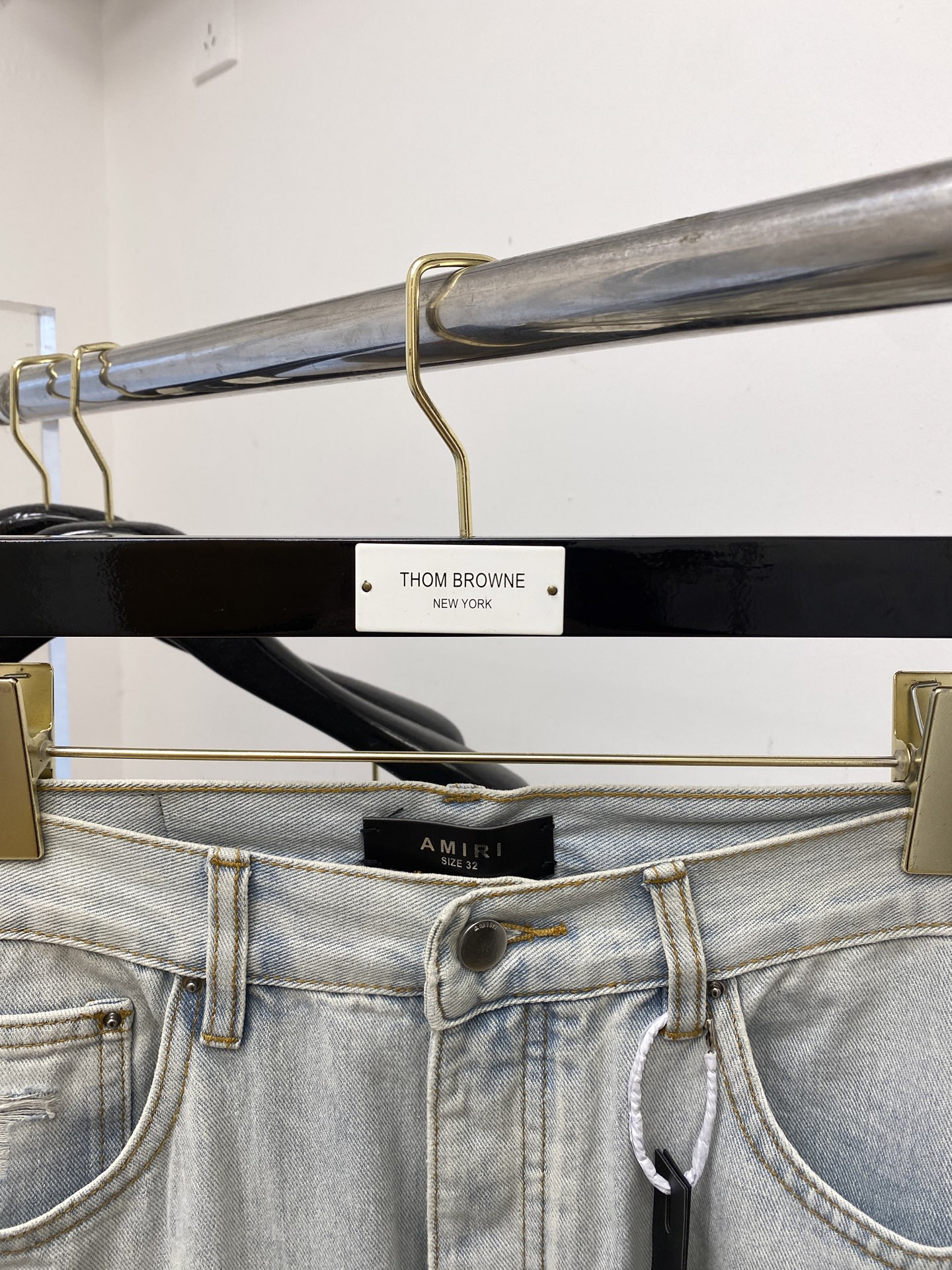 AMIRI、2025最新品，专柜同步有售，原单狠货，水洗休闲牛仔裤，进口原版水洗弹力面料，舒适有弹性，原