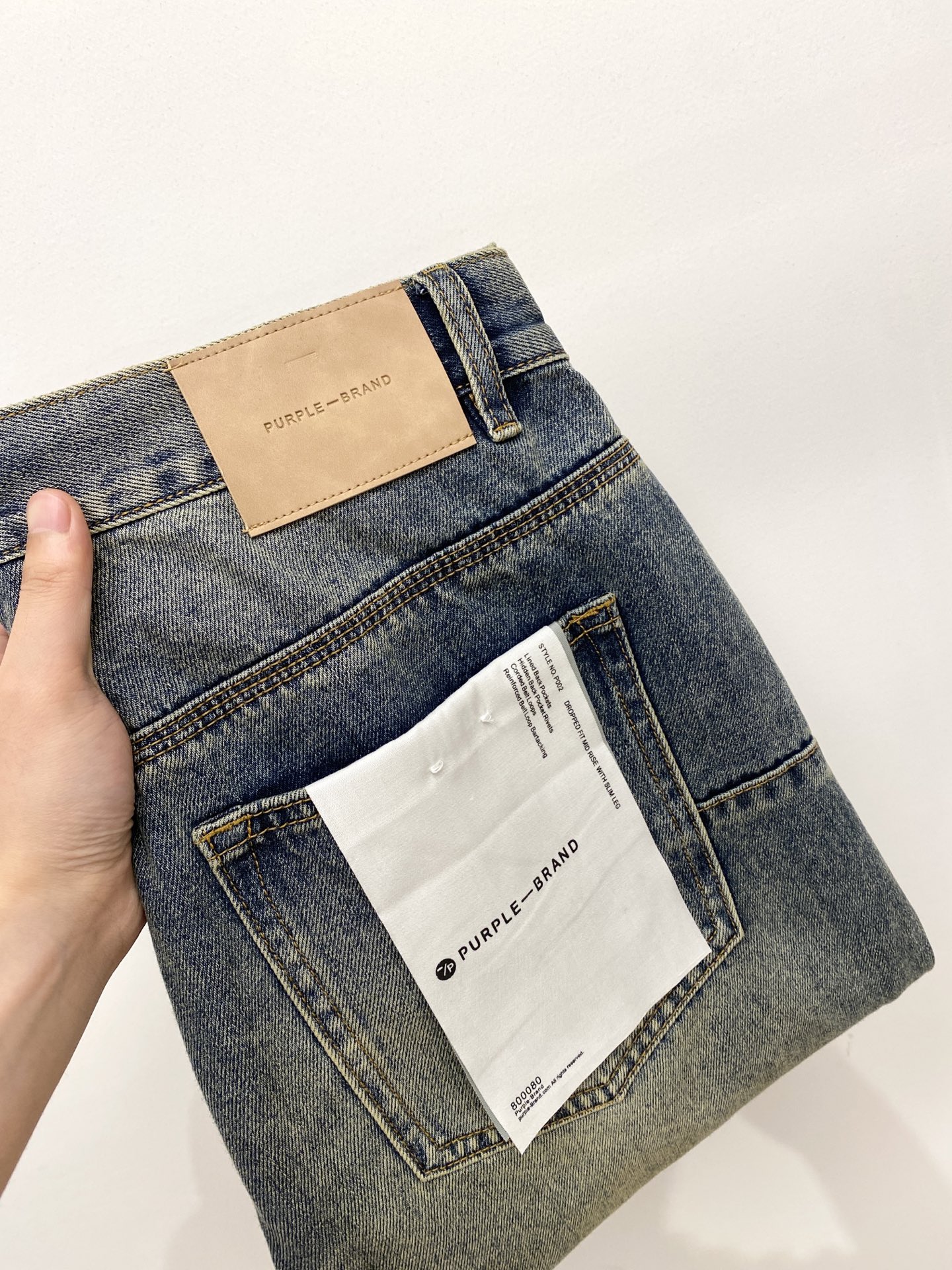 NO:415667,PURPLE fashion brand, the latest products in 2025, the counter is available at the same time, original single product, washing casual jeans, imported original washing elastic fabric, comfortable and elastic, original hardware and auxiliary decorative logo, super positive style, extremely high grade, counter quality, fashionable and stylish upper body, 28-40, jeans, alexander wang19860909PURPLE 时尚潮牌、2025最新品,专柜同步有售,原单狠货,水洗休闲牛仔裤,进口原版水洗弹力面料,舒适有弹性,原版五金辅料装饰logo,版型超正,档次极高,专柜品质,上身时尚有型,码数28-40,,jeans,alexander wang,Men's clothing