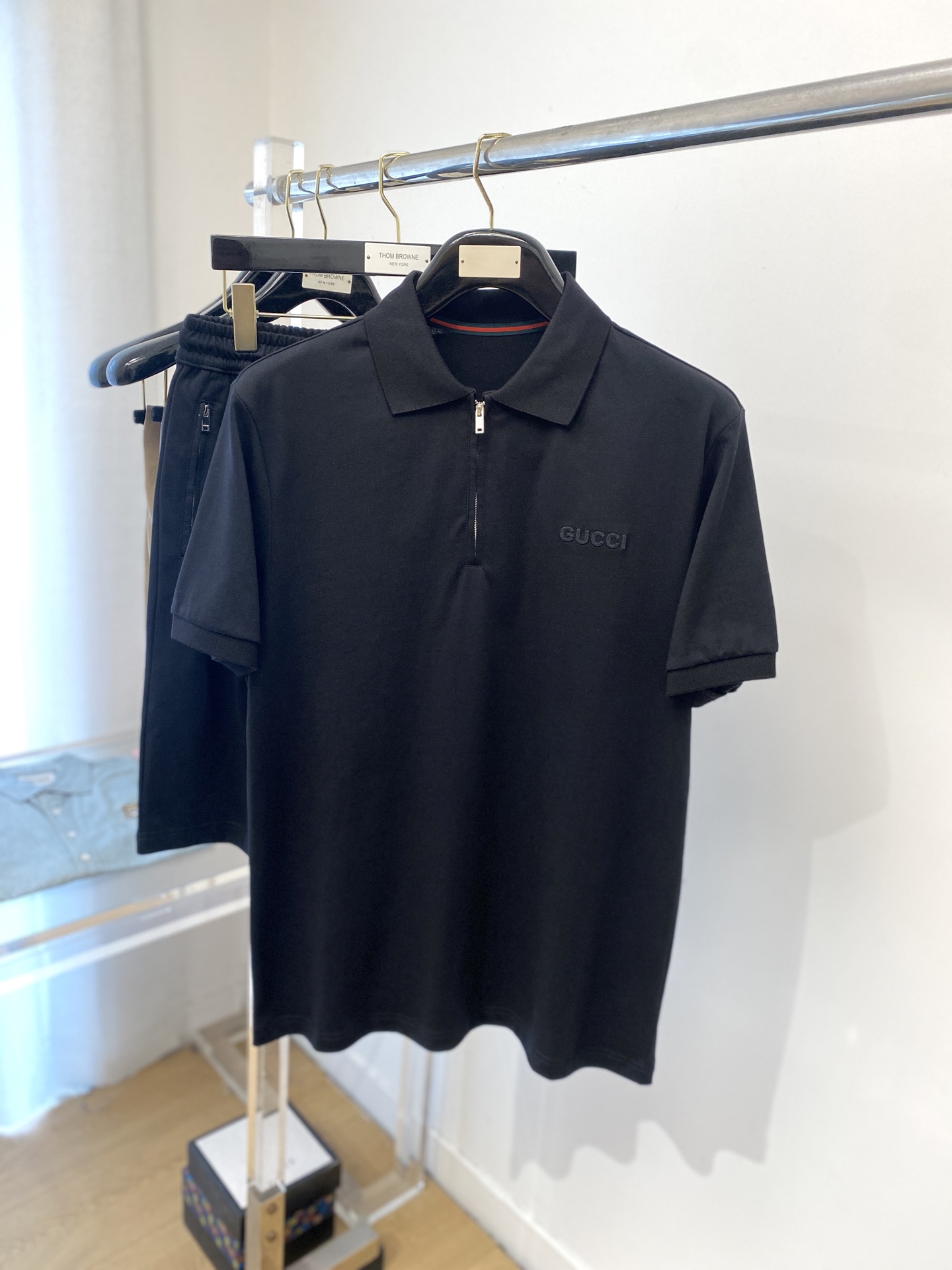 NO:414627,Guqi, the latest products in 2025, fashionable and casual suits, top-grade original fabrics, comfortable to wear, good moisture absorption and breathability, and extremely high color fastness!  Both the inside and the outside are very outstanding. The M-3XL set, alexander wang19860909古奇、2025最新品,时尚休闲套装,顶级原版面料打造,穿着舒适,吸湿性透气性都非常良好,色牢度超高！无论内搭还是外穿都非常出彩码数M-3XL 一套,,alexander wang,Men's clothing