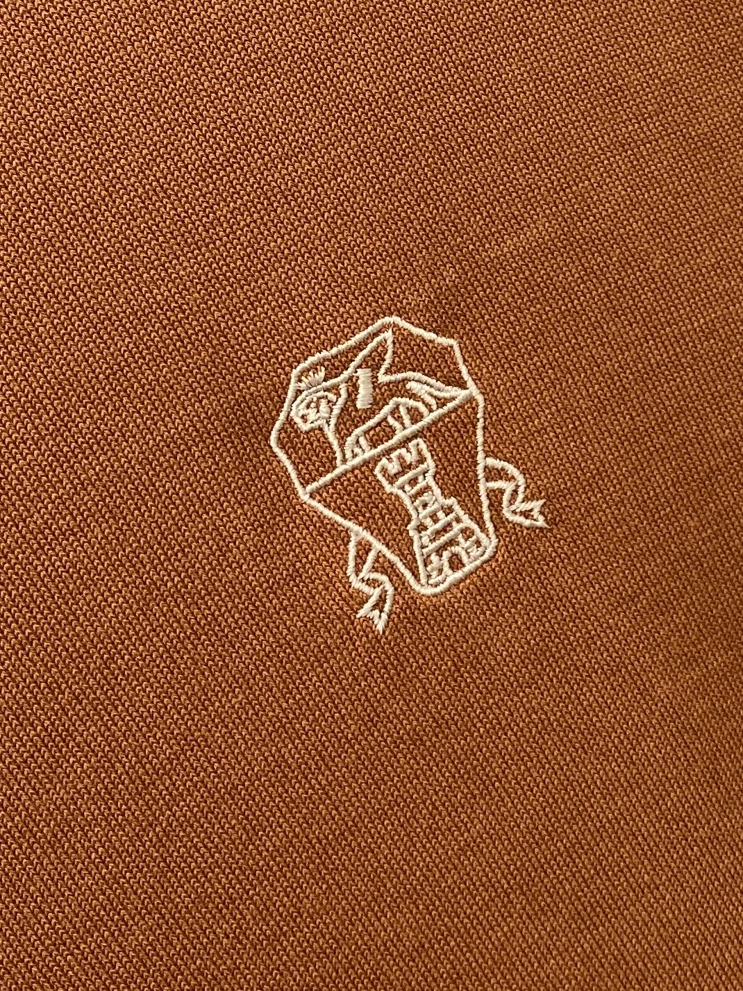 Brunello Cucinelli、2025最新款针织短袖T恤，帅气时尚，胸前精致刺绣图案logo，简